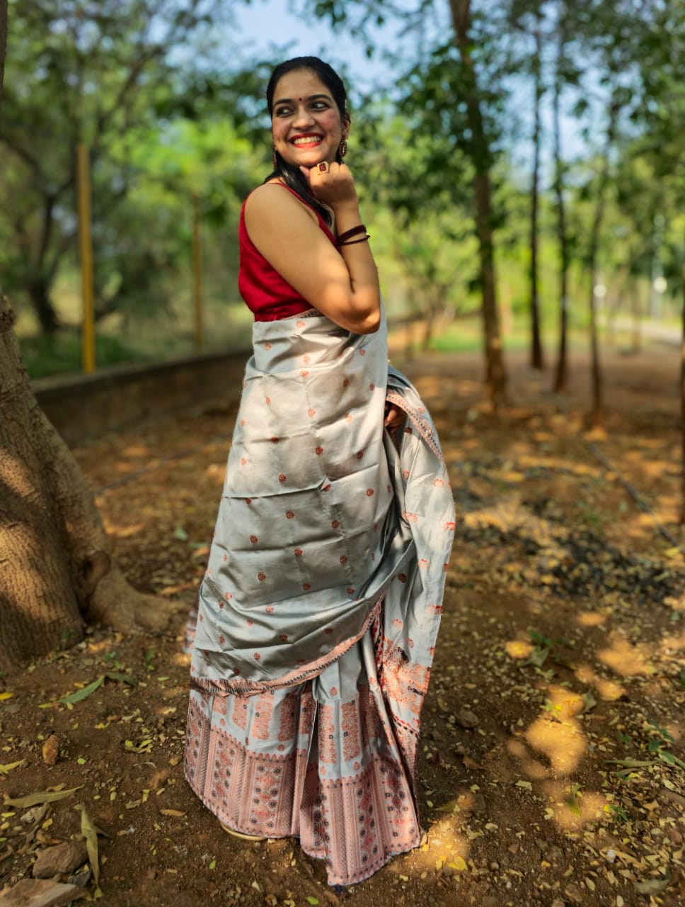 Banhi Grey Mekhela Chador Saree