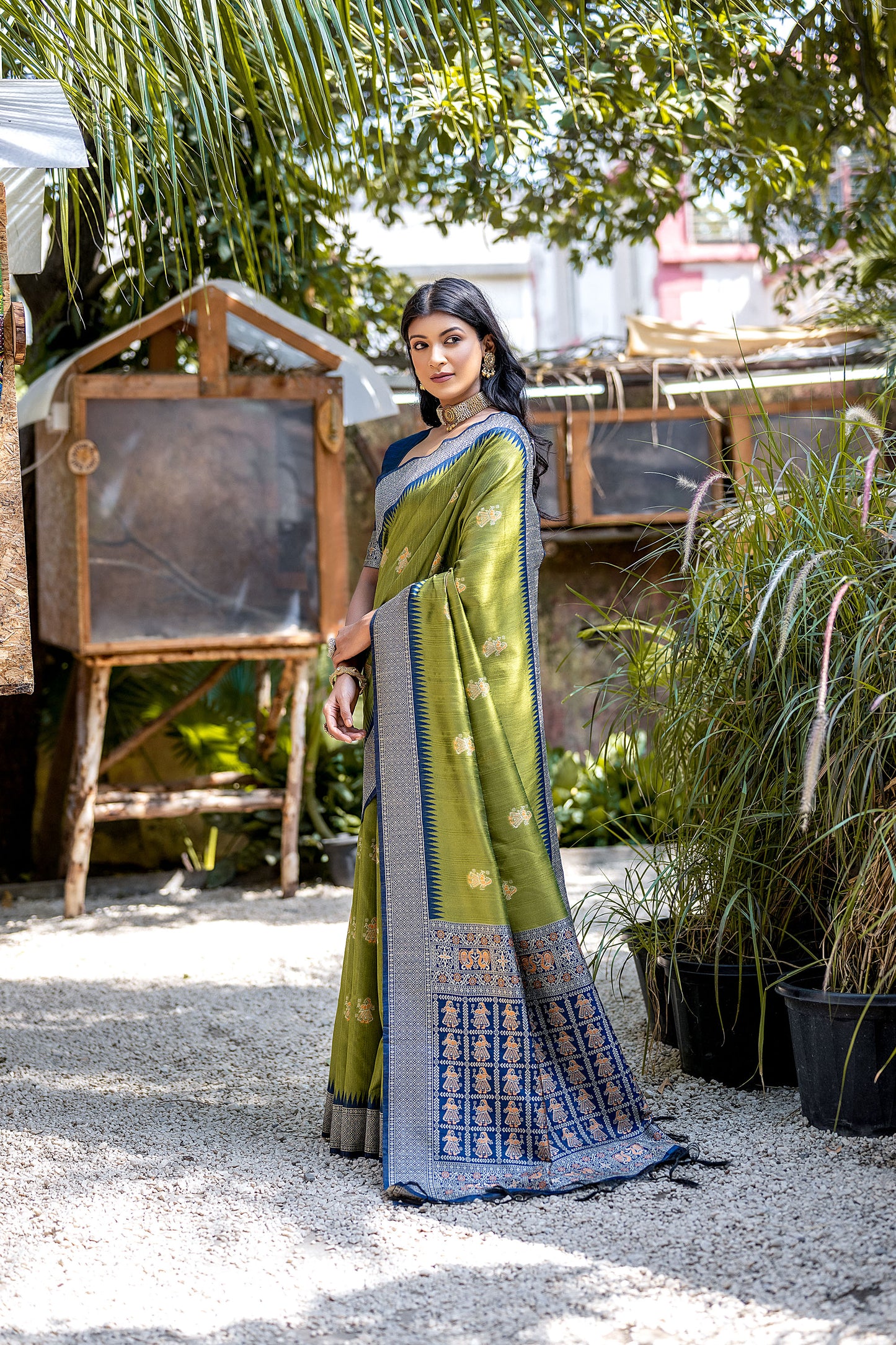 Mehendi Handloom Bulchari Tussar silk Zari woven Meenakari Saree