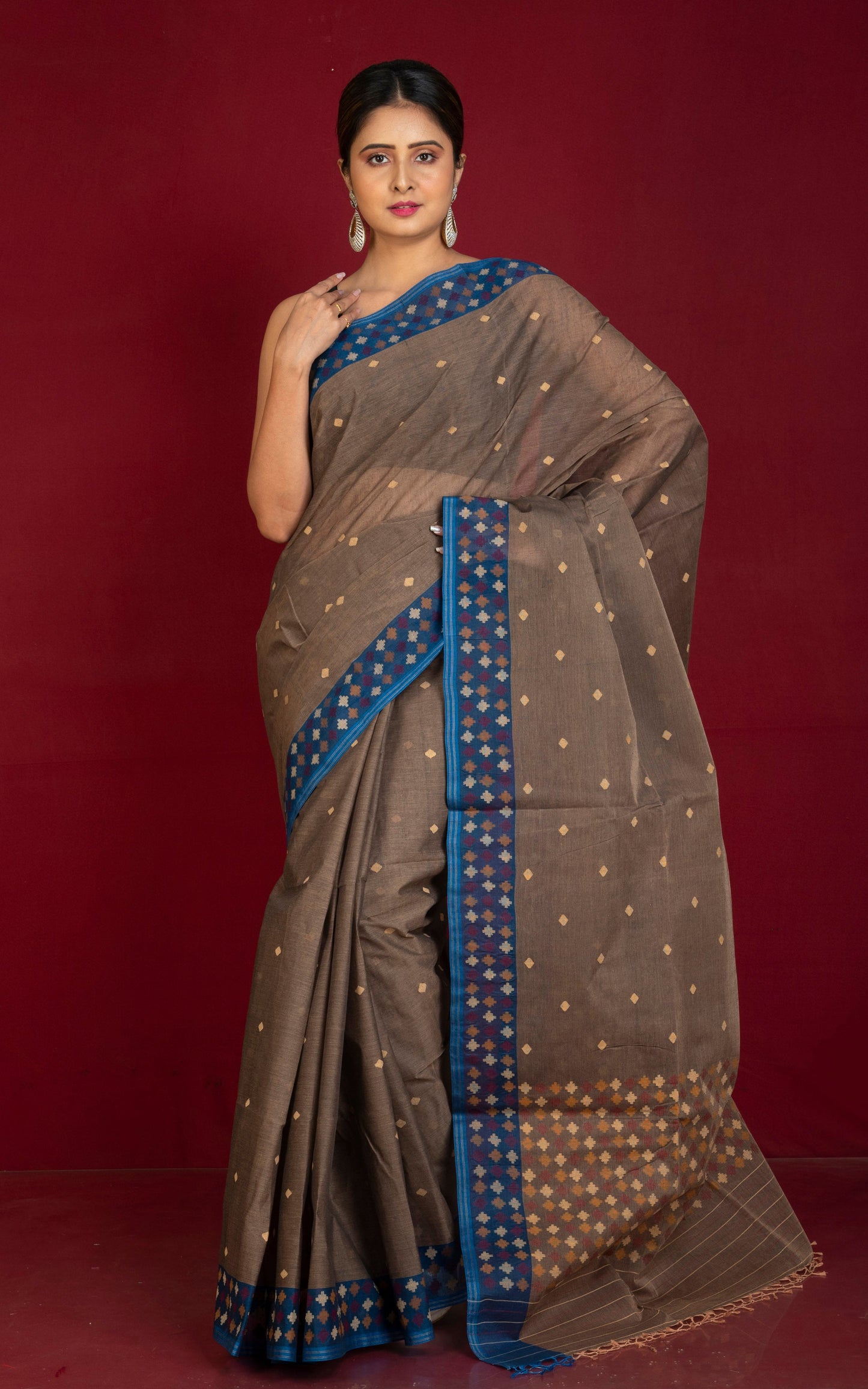 Premium Quality Double Warp Cotton Jamdani Saree in Dual Tone Warm Grey, Blue and Multicolored