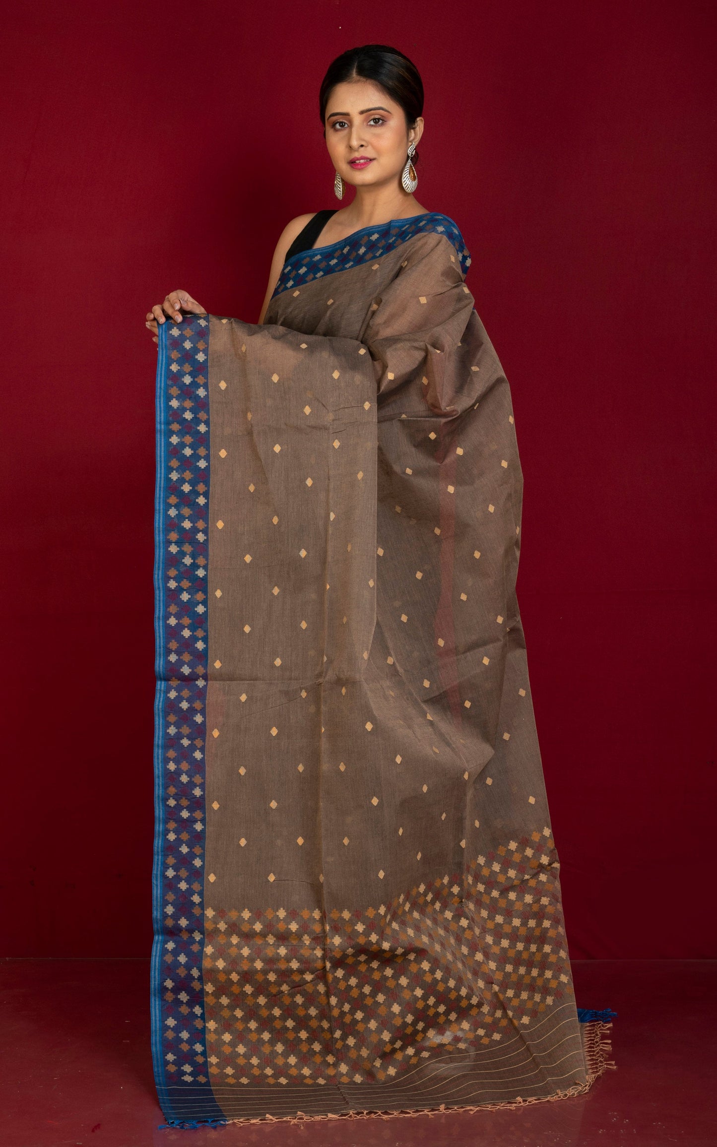 Premium Quality Double Warp Cotton Jamdani Saree in Dual Tone Warm Grey, Blue and Multicolored