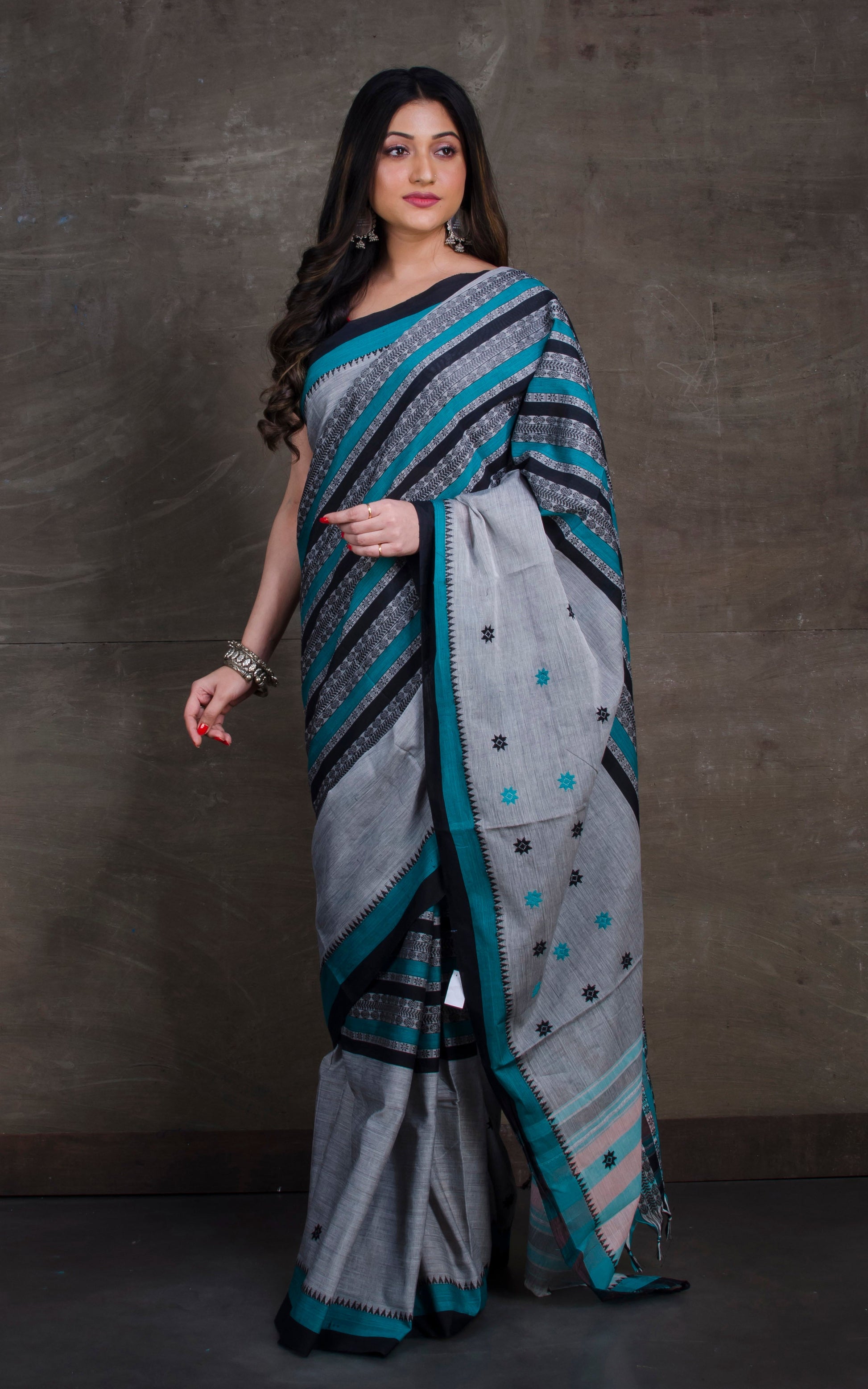 Bengal Handloom Begampuri Cotton Saree in Grey, Black and Teal