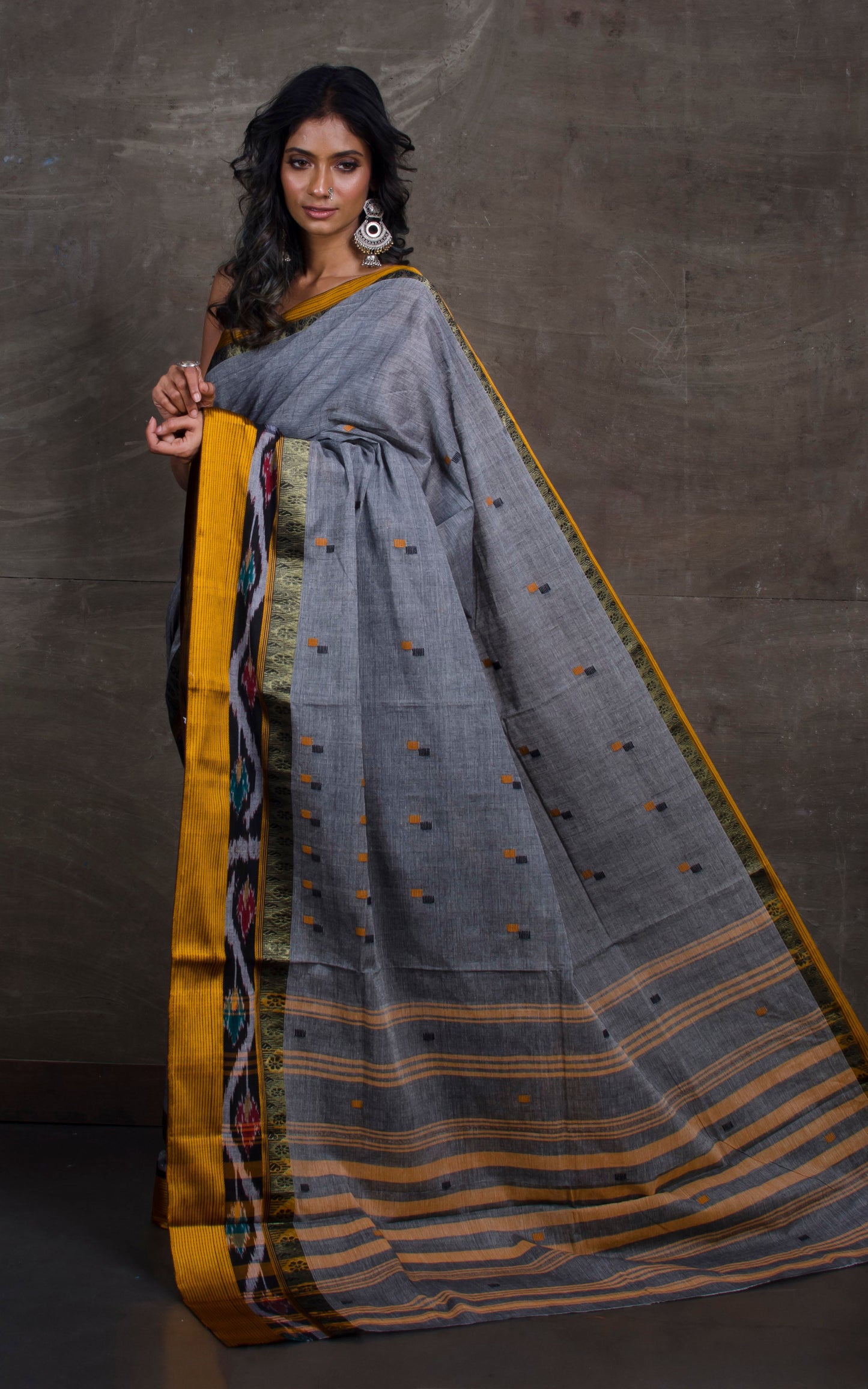 Bengal Handloom Begampuri Cotton Kotki Border Saree in Grey and Yellow