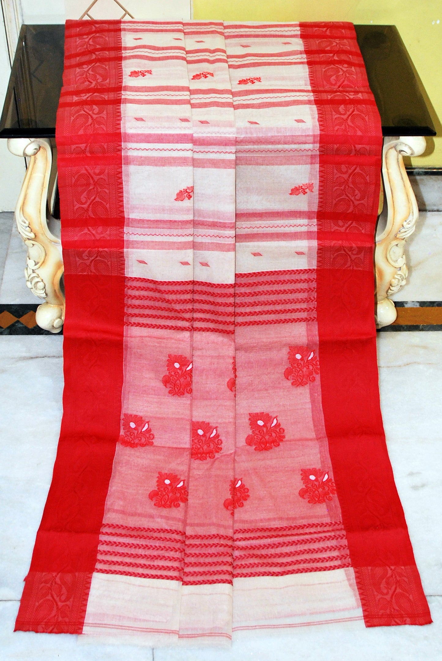 Sil Nakshi Border Bengal Handloom Cotton Bomkai Saree in Off White and Red Thread Work