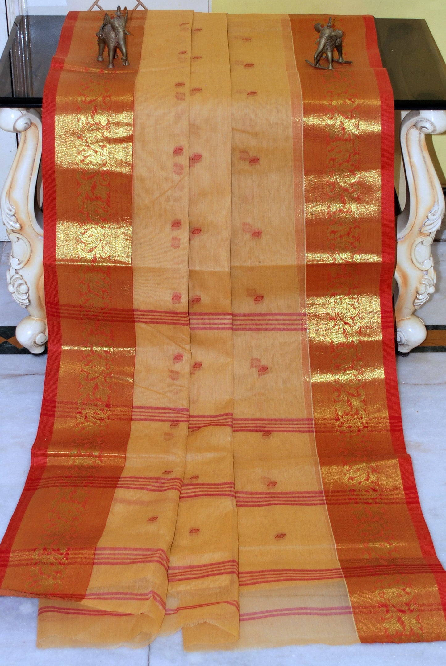 Bengal Handloom Cotton Hazar Buti Saree in Beige and Red