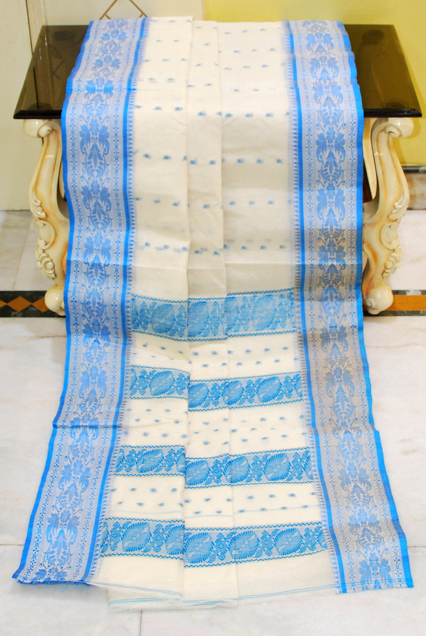 Nakshi Woven Thread Work Tangail Handloom Cotton Saree in Off White and Blue