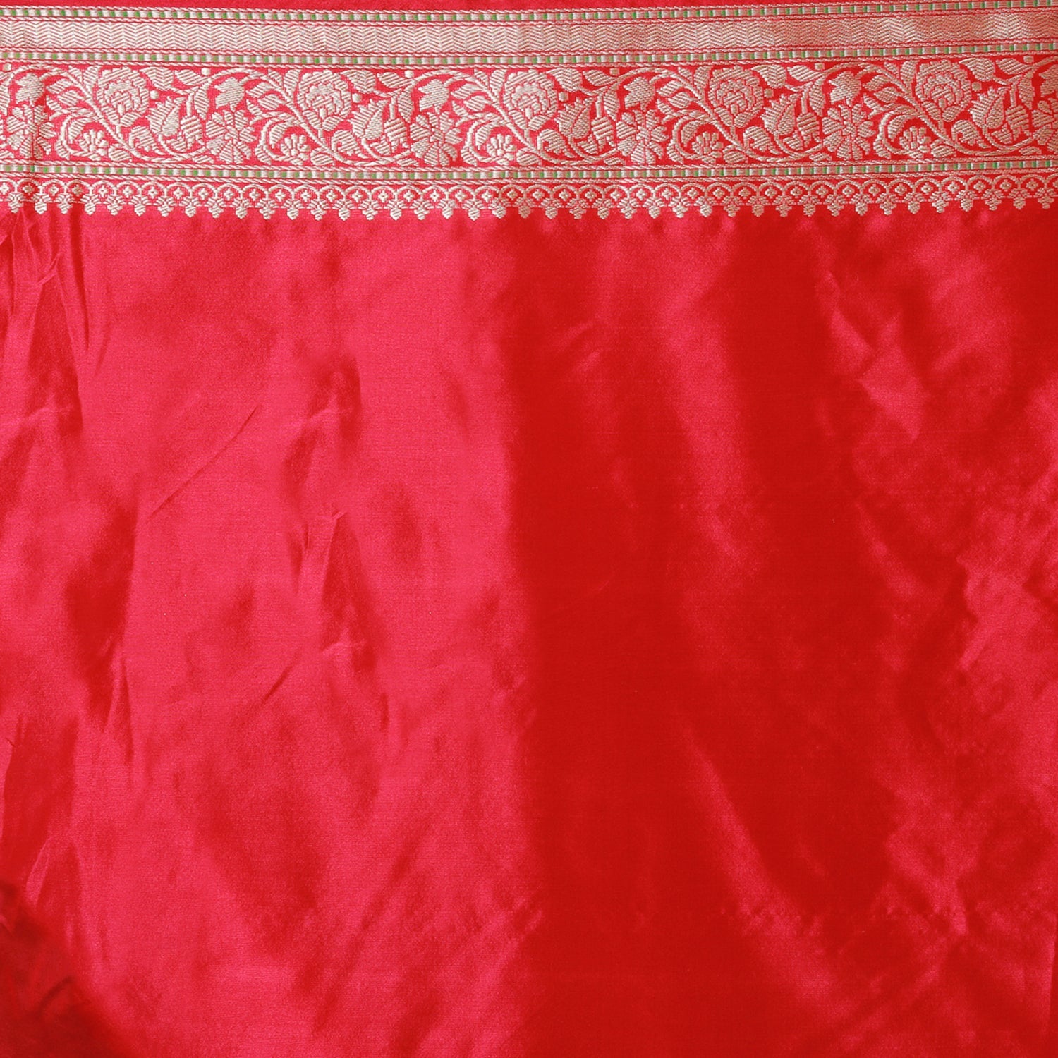 Red Handwoven Kadwa Katan Silk Saree - Panaya