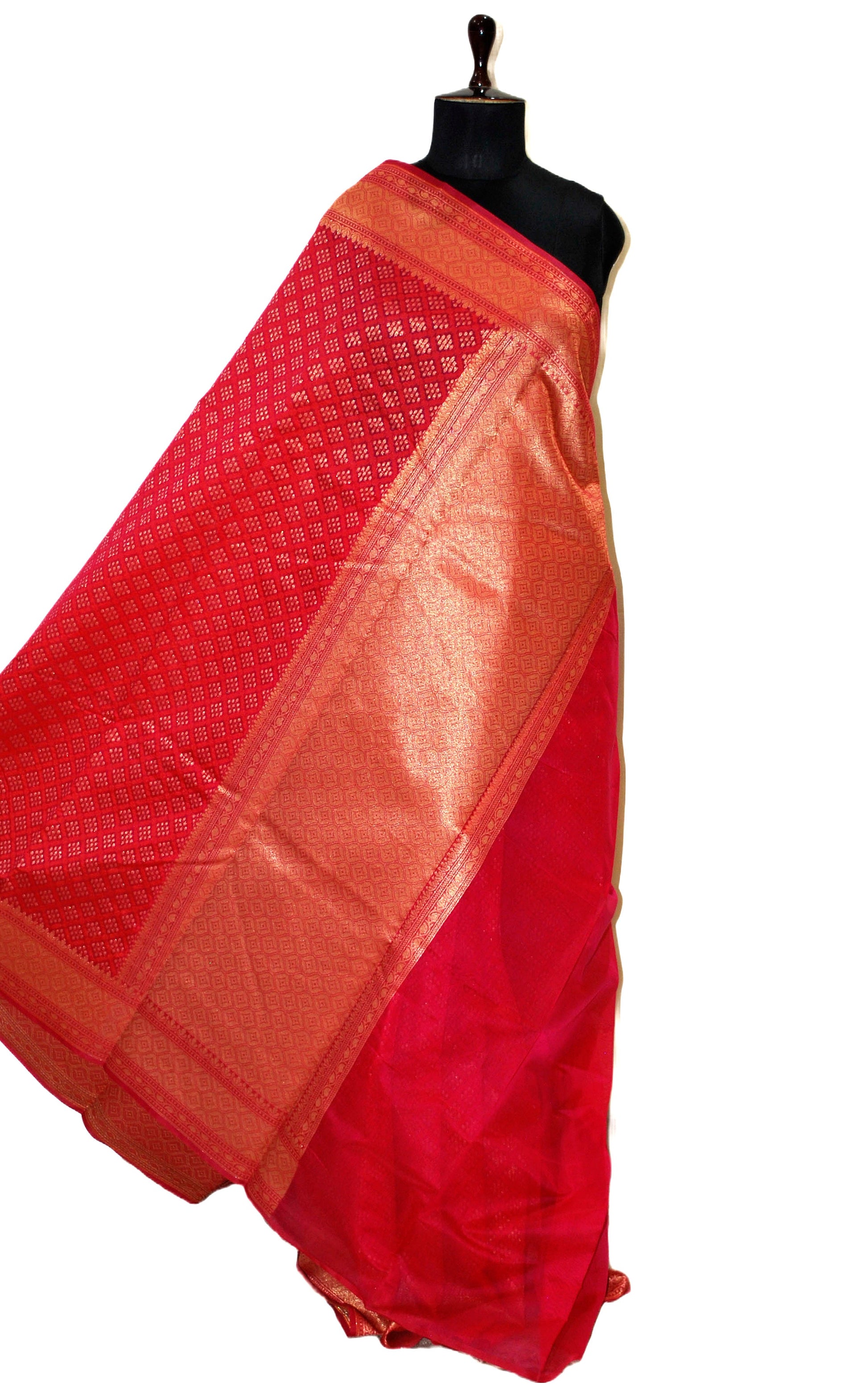 Handwoven Bandhani Pattern Work Cotton Chanderi Saree in Razzmatazz Pink and Gold Matte Zari Work