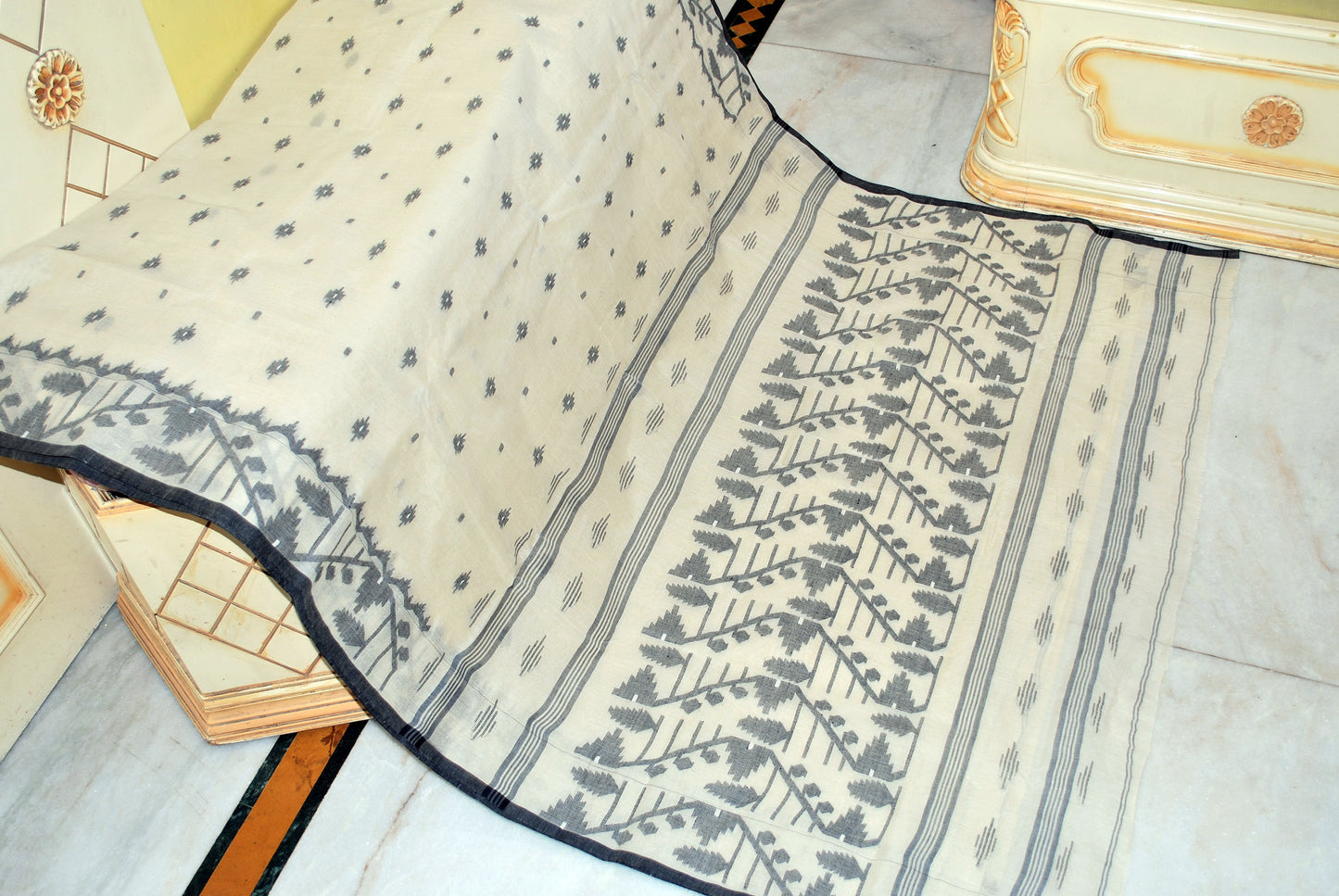 Hand Karat Needle Woven Work Pure Cotton Bengal Jamdani Saree in Parchment White and Black