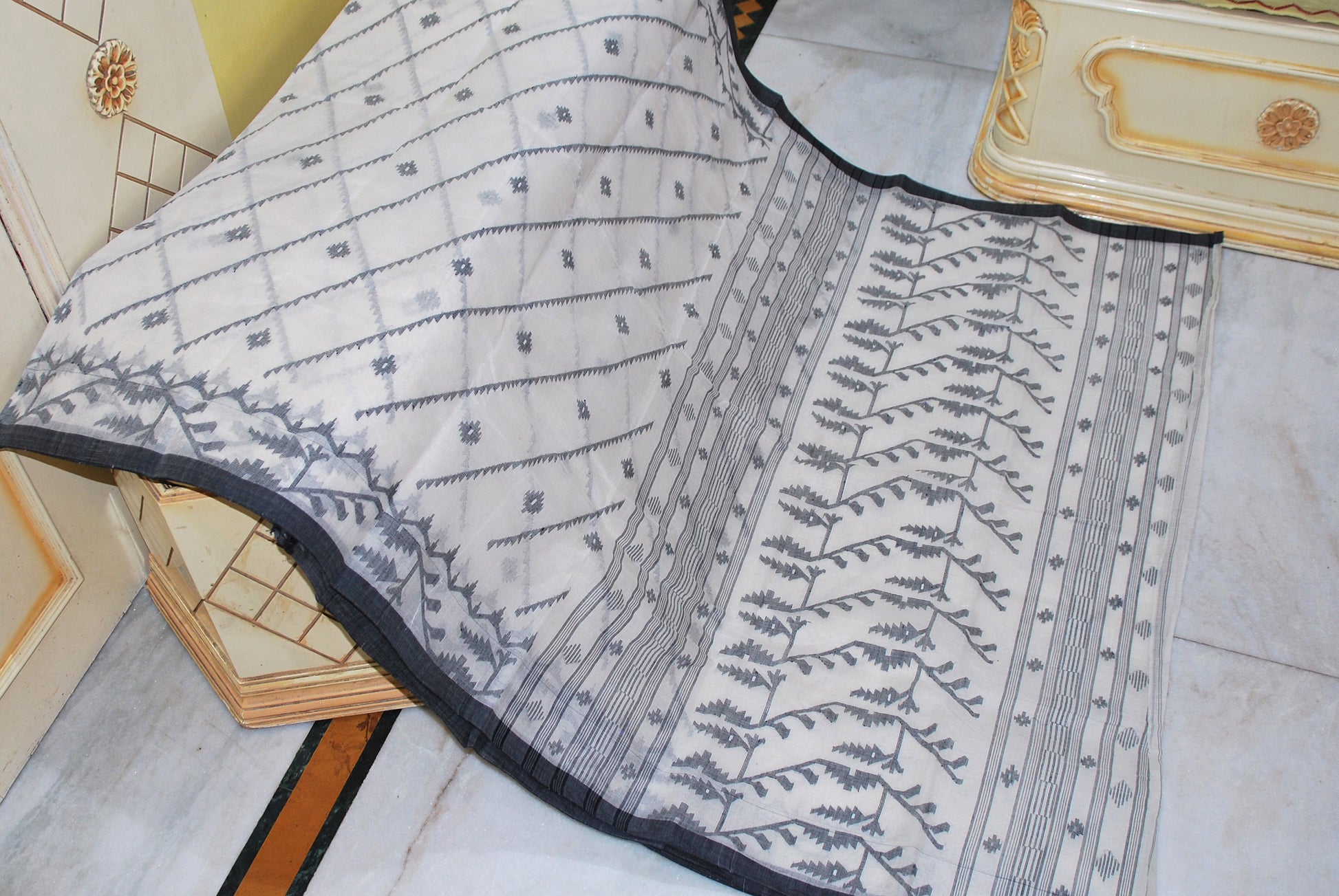 Traditional Handwoven Allover Needle Karat Work Cotton Dhakai Jamdani Saree in Off White and Black Thread Work