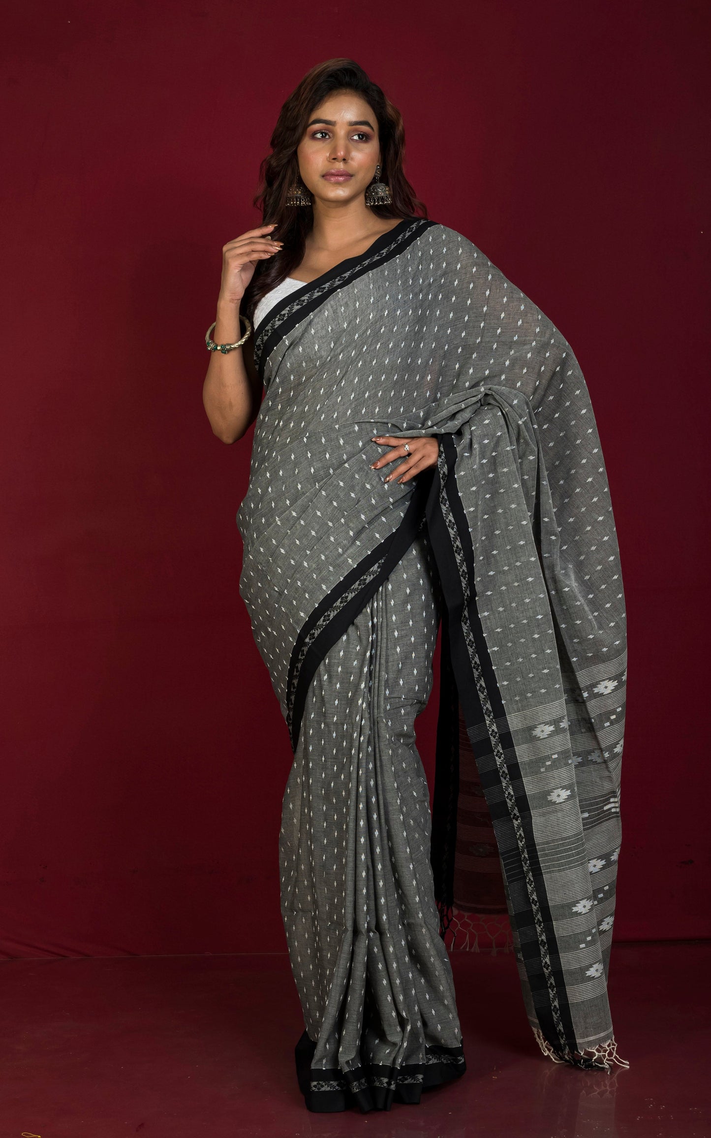 Woven Nakshi Work Authentic Khaddar Cotton Jamdani Saree in Grey, Off White and Black