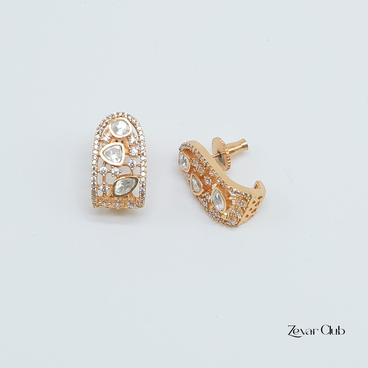 Zevar Club Luxurious Trendy Ear Ring (18K Gold Plated)