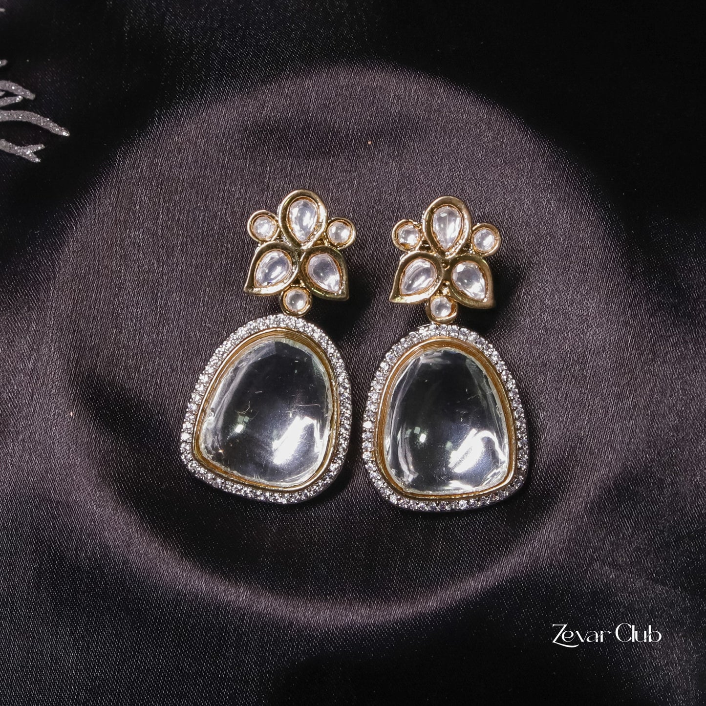 Zevar Club Exquisite Pretty Black White Ear Ring (18K Gold Plated)