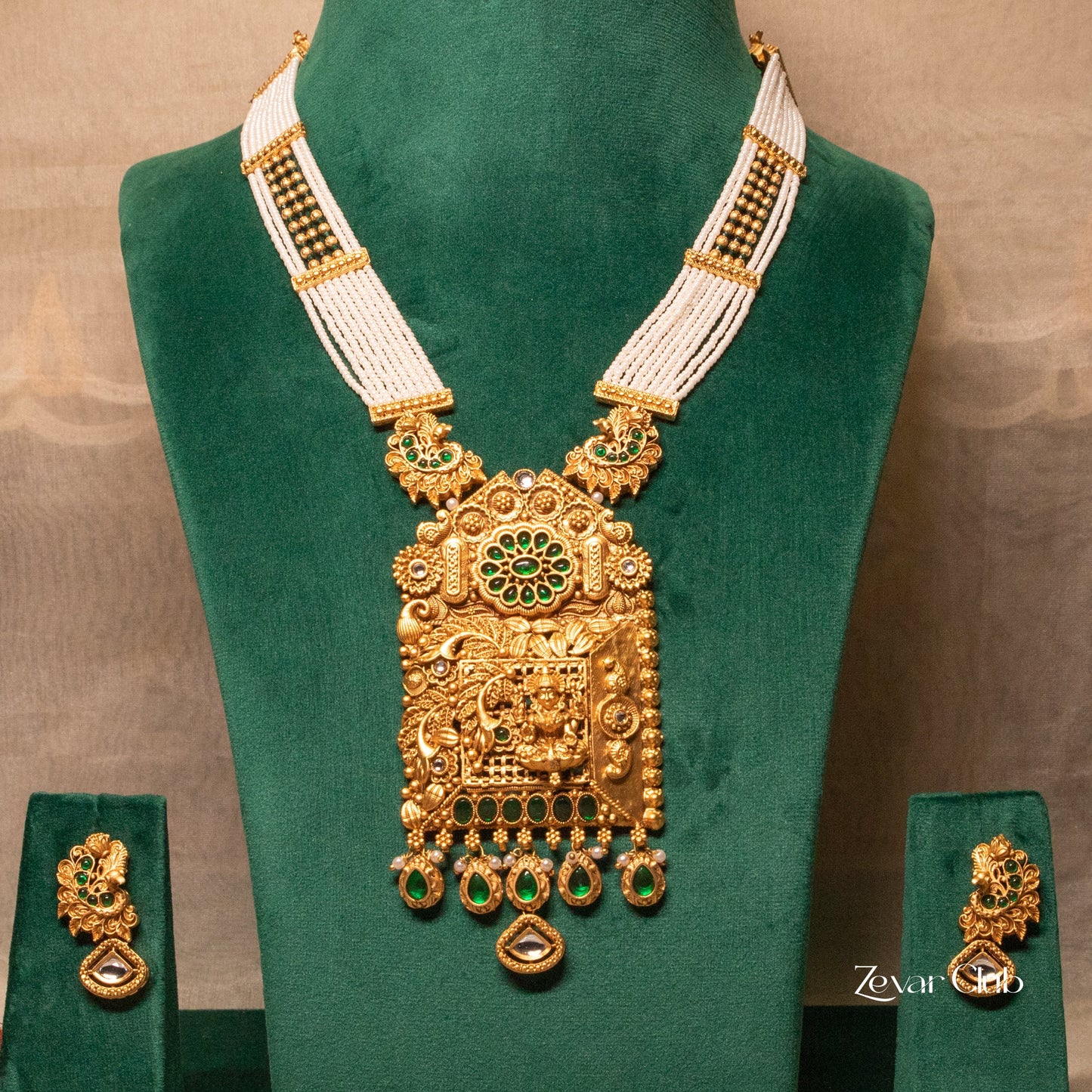 Zevar Club Alluring Fascinating Jewellery Set (18K Gold Plated)