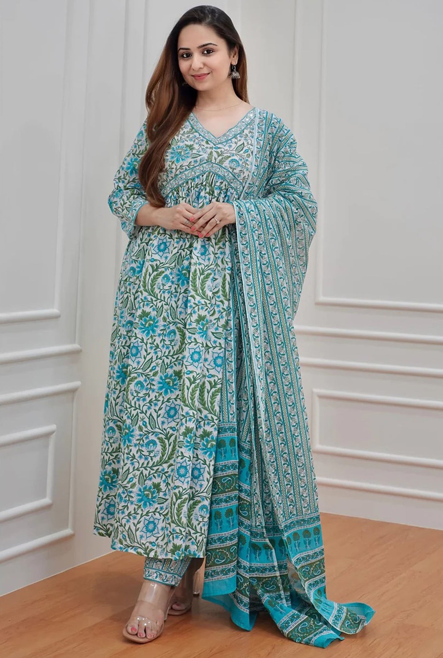 Chameli Women Green Printed Viscose Rayon Kurta, Pant And Dupatta Set