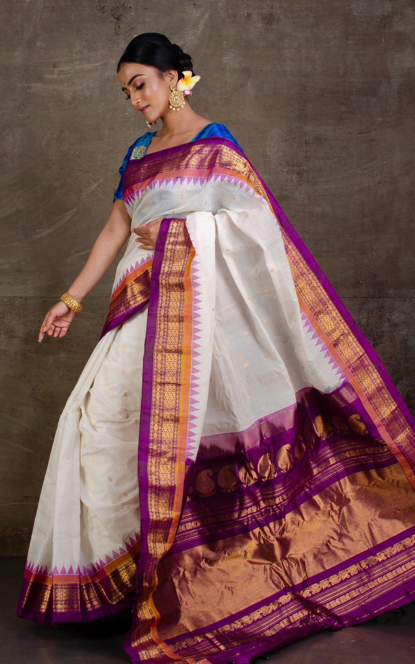 Exclusive Gadwal Seiko Silk Saree in White and Purple