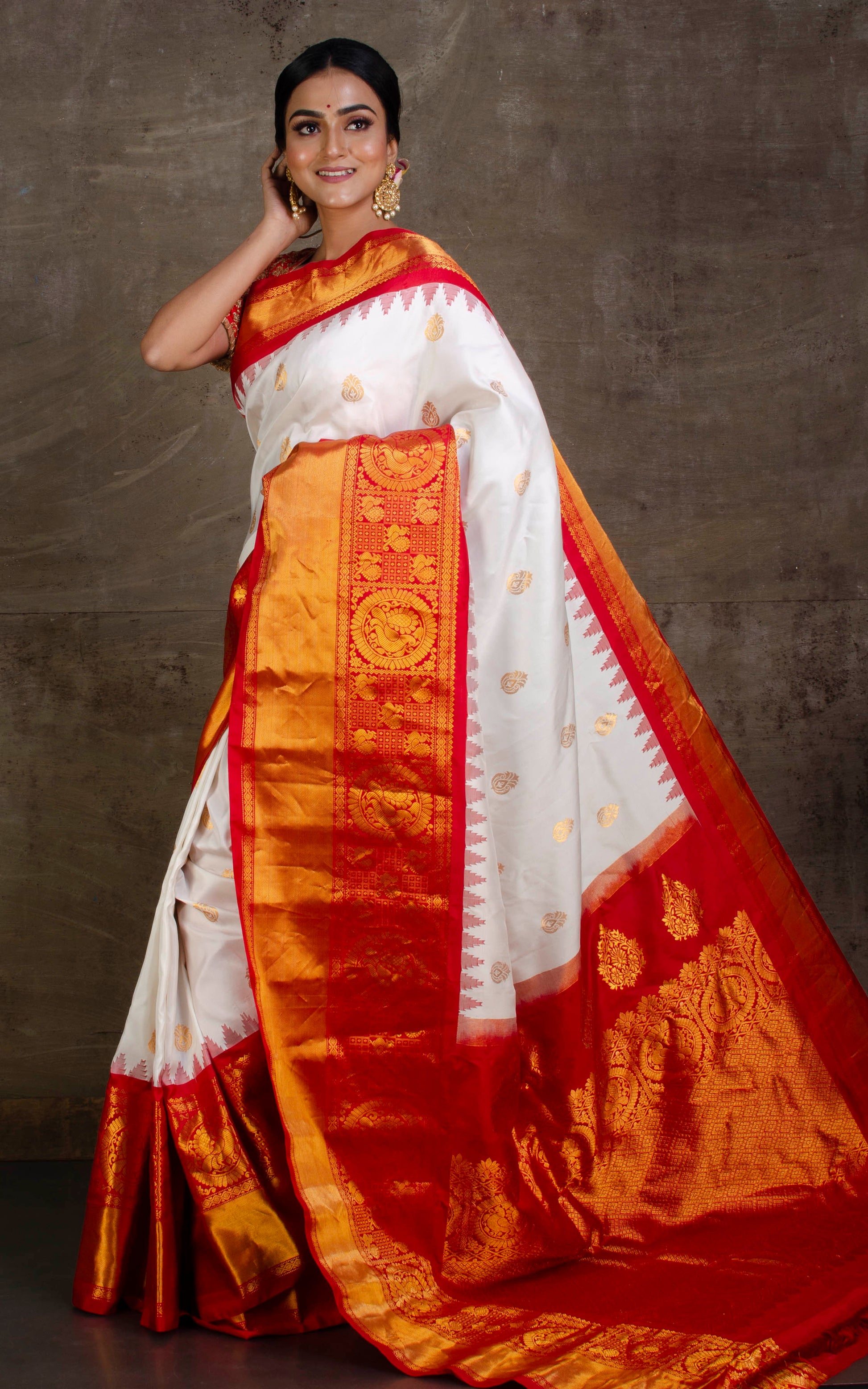 Exclusive Mahapar Nakshi Border Gadwal Silk Saree in Off White, Bright Red and Golden Zari Work