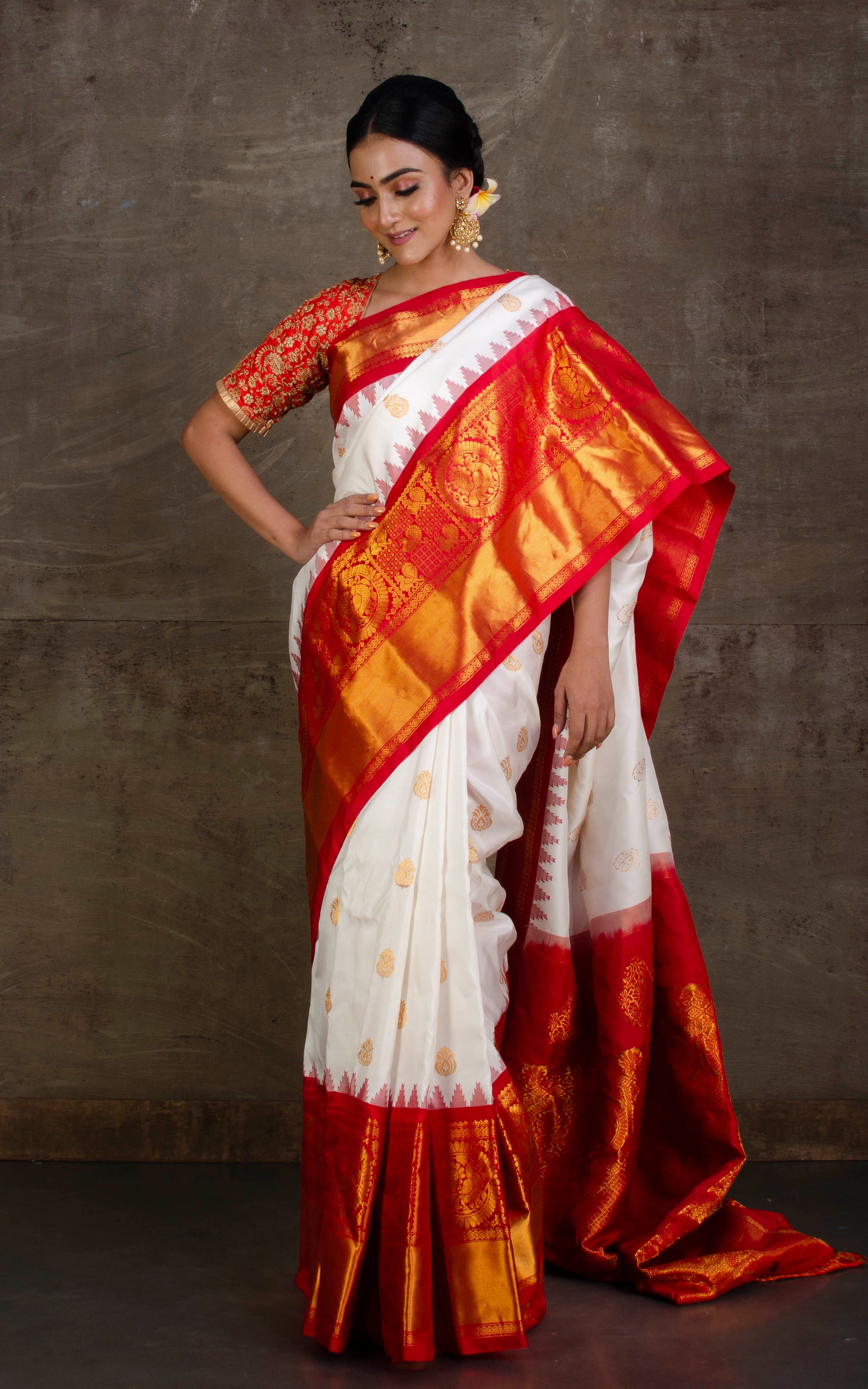 Exclusive Mahapar Nakshi Border Gadwal Silk Saree in Off White, Bright Red and Golden Zari Work