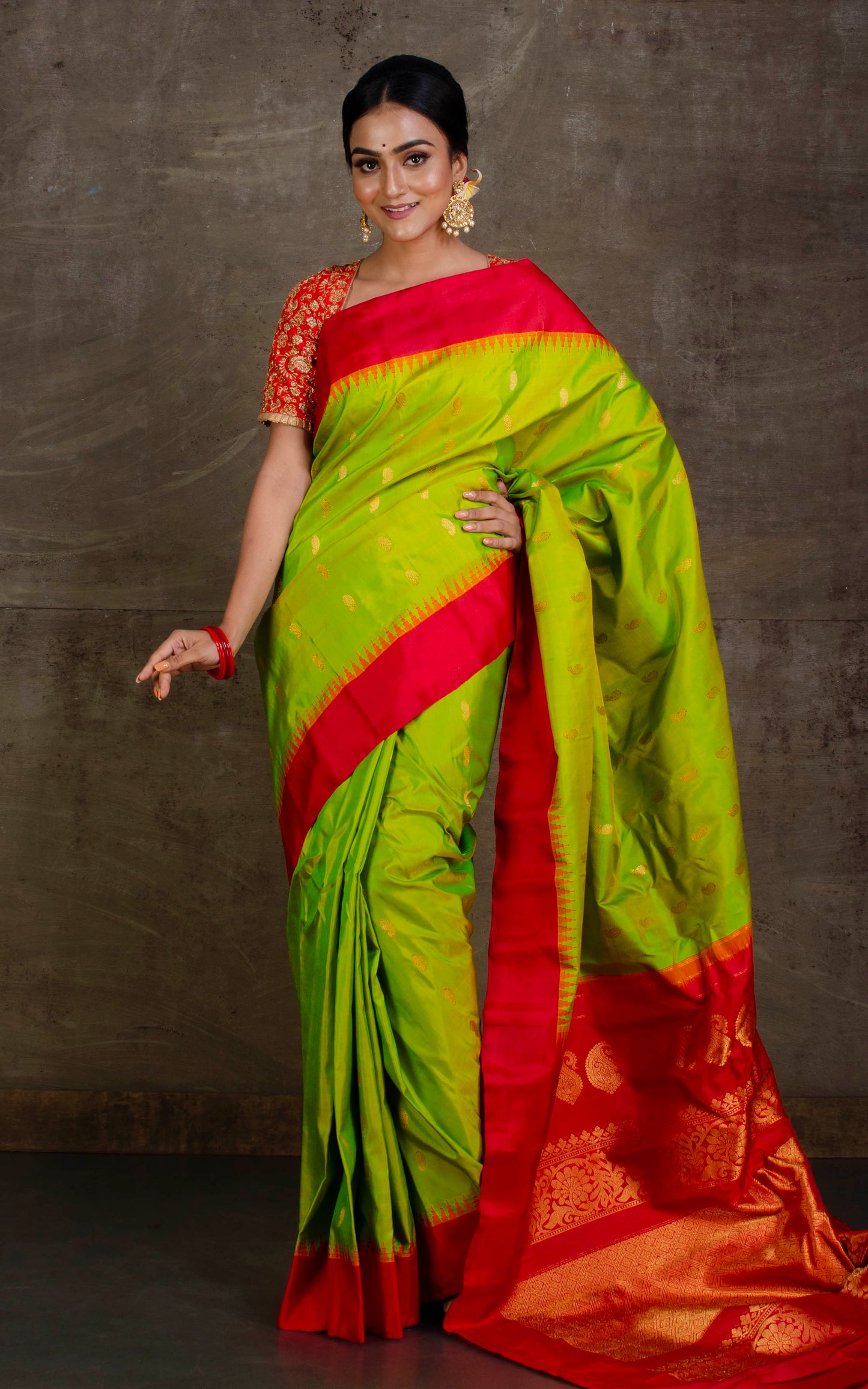 Double Ply Premium Gadwal Silk Saree in Chartreuse Green, Bright Red and Golden