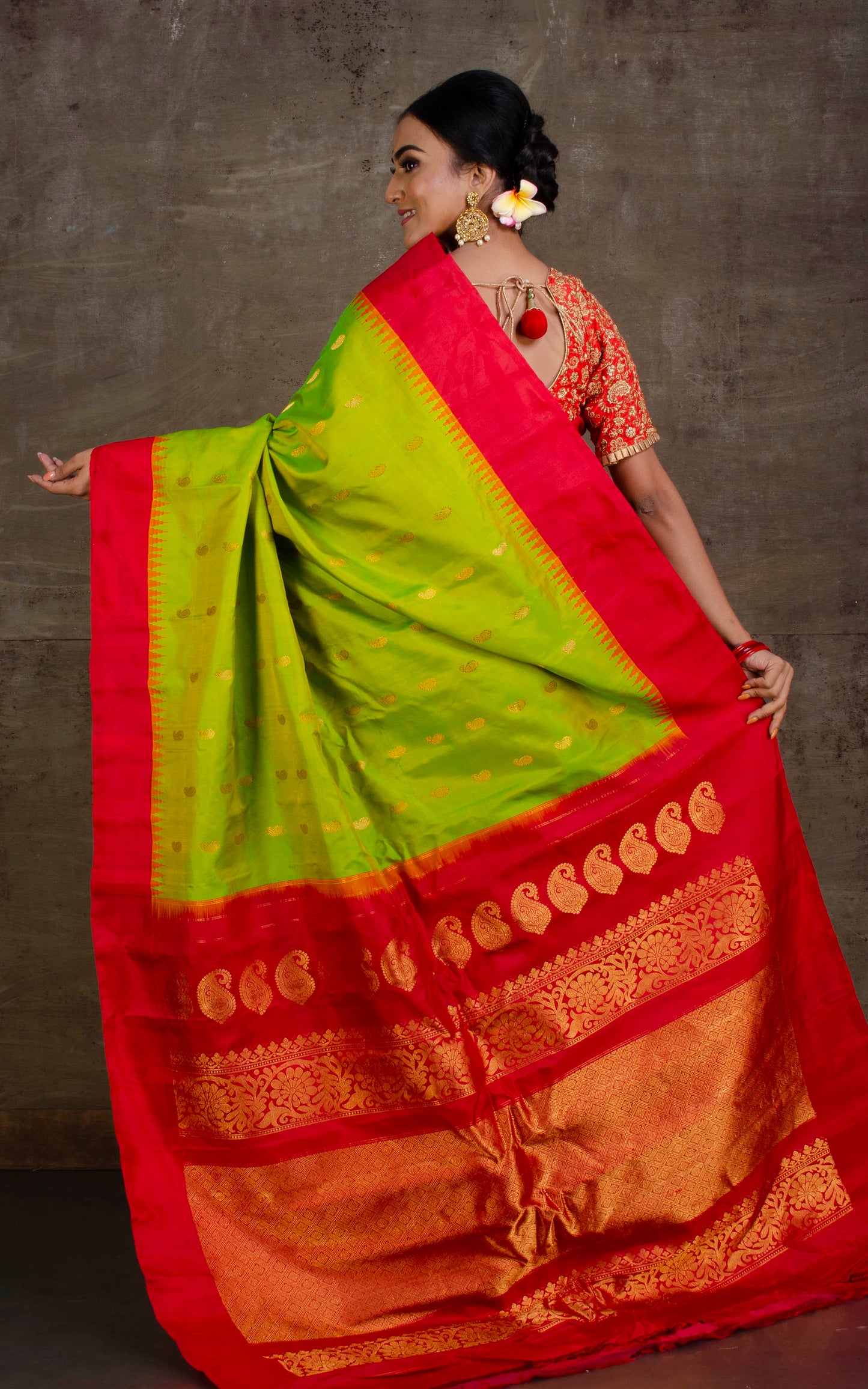 Double Ply Premium Gadwal Silk Saree in Chartreuse Green, Bright Red and Golden