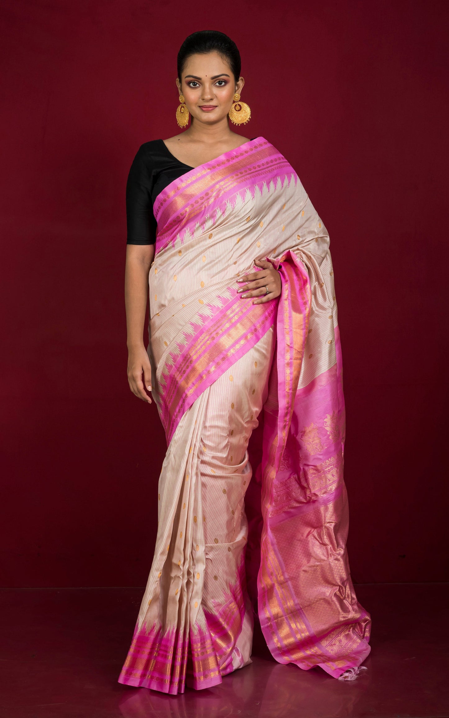 Woven Micro Checks Exclusive Gadwal Silk Saree in Summer White, Pink and Golden Zari Weave