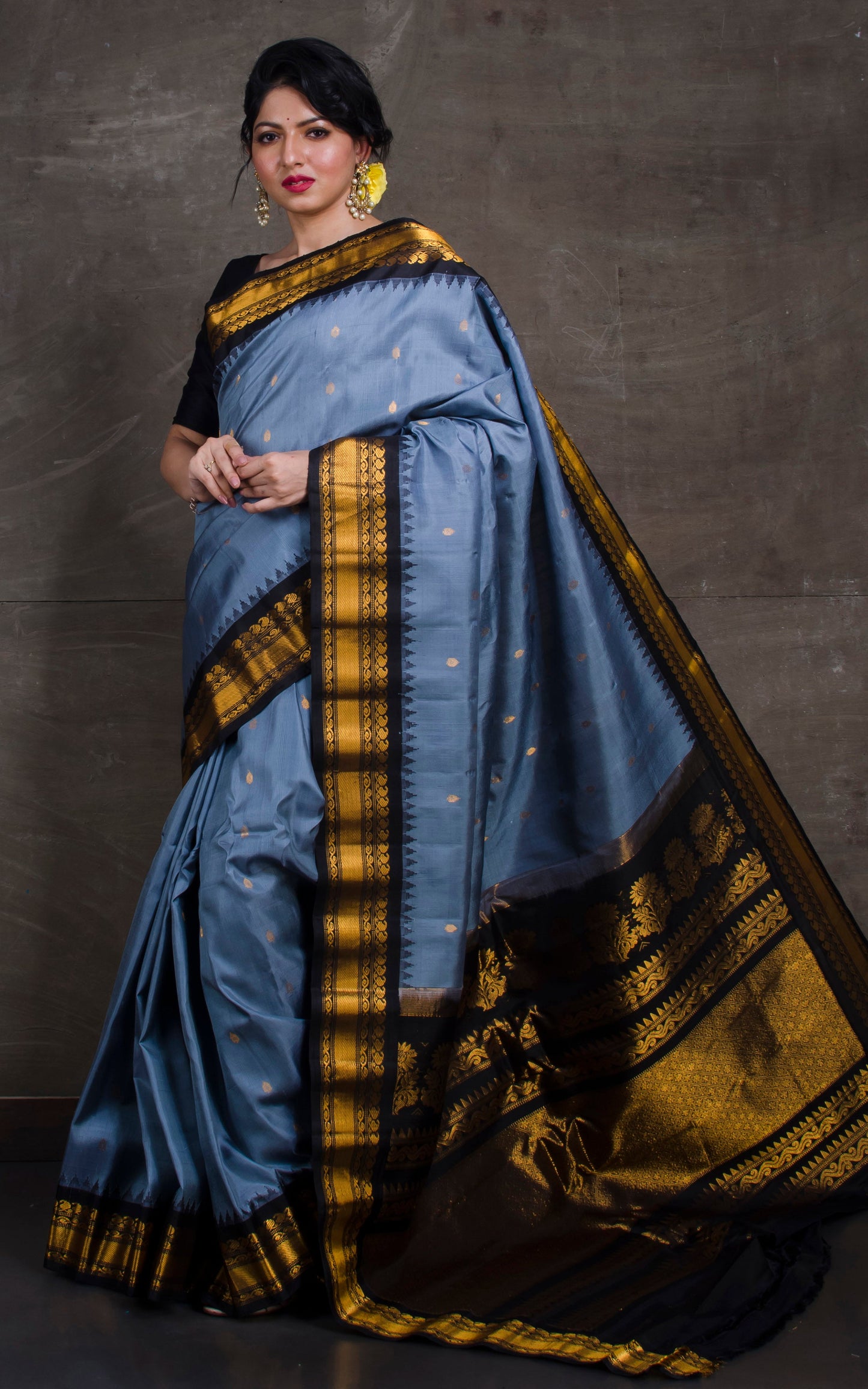 Exclusive Gadwal Silk Saree in Steel Grey and Black