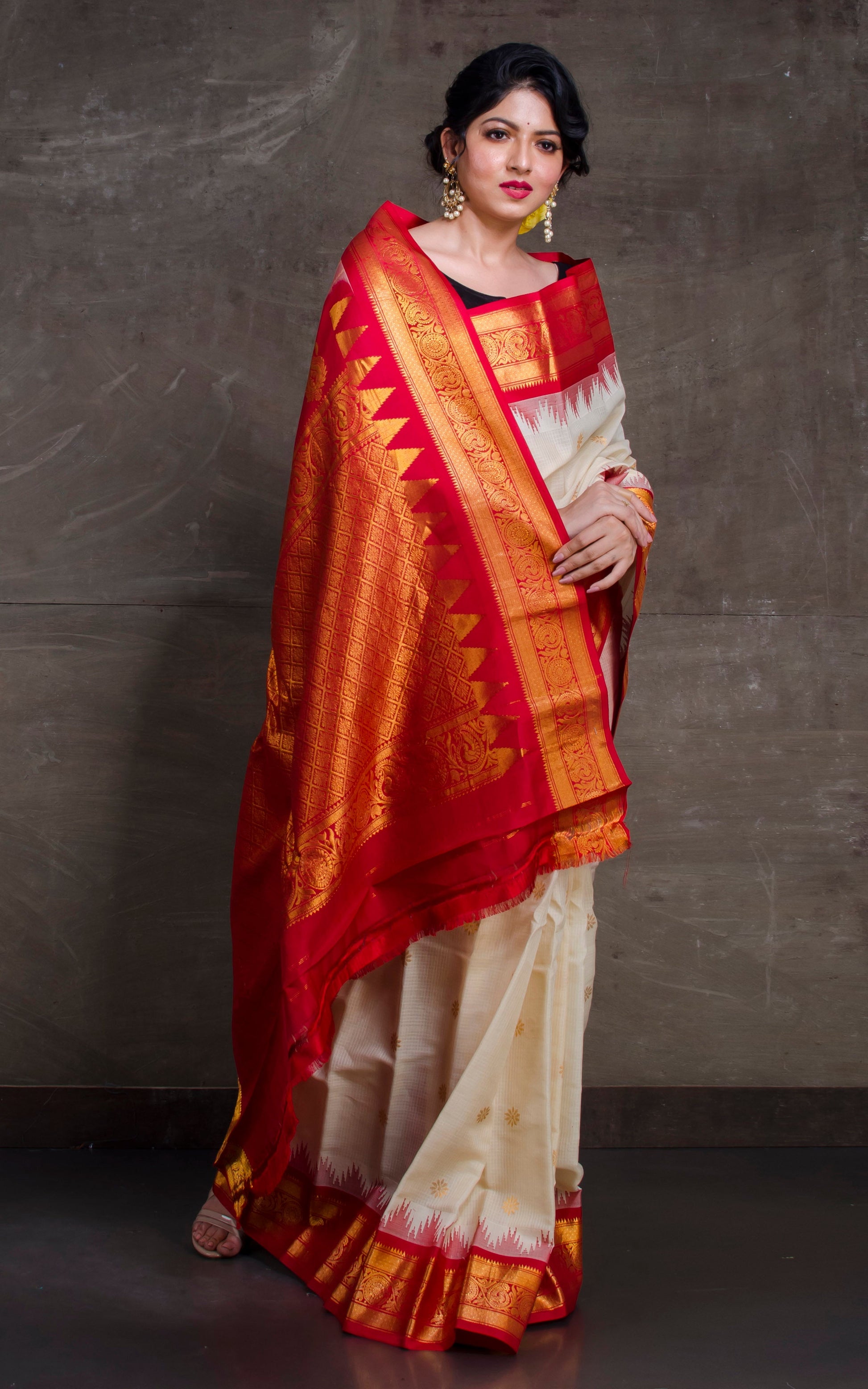 Exclusive Gadwal Seiko Silk Saree in Off White and Red