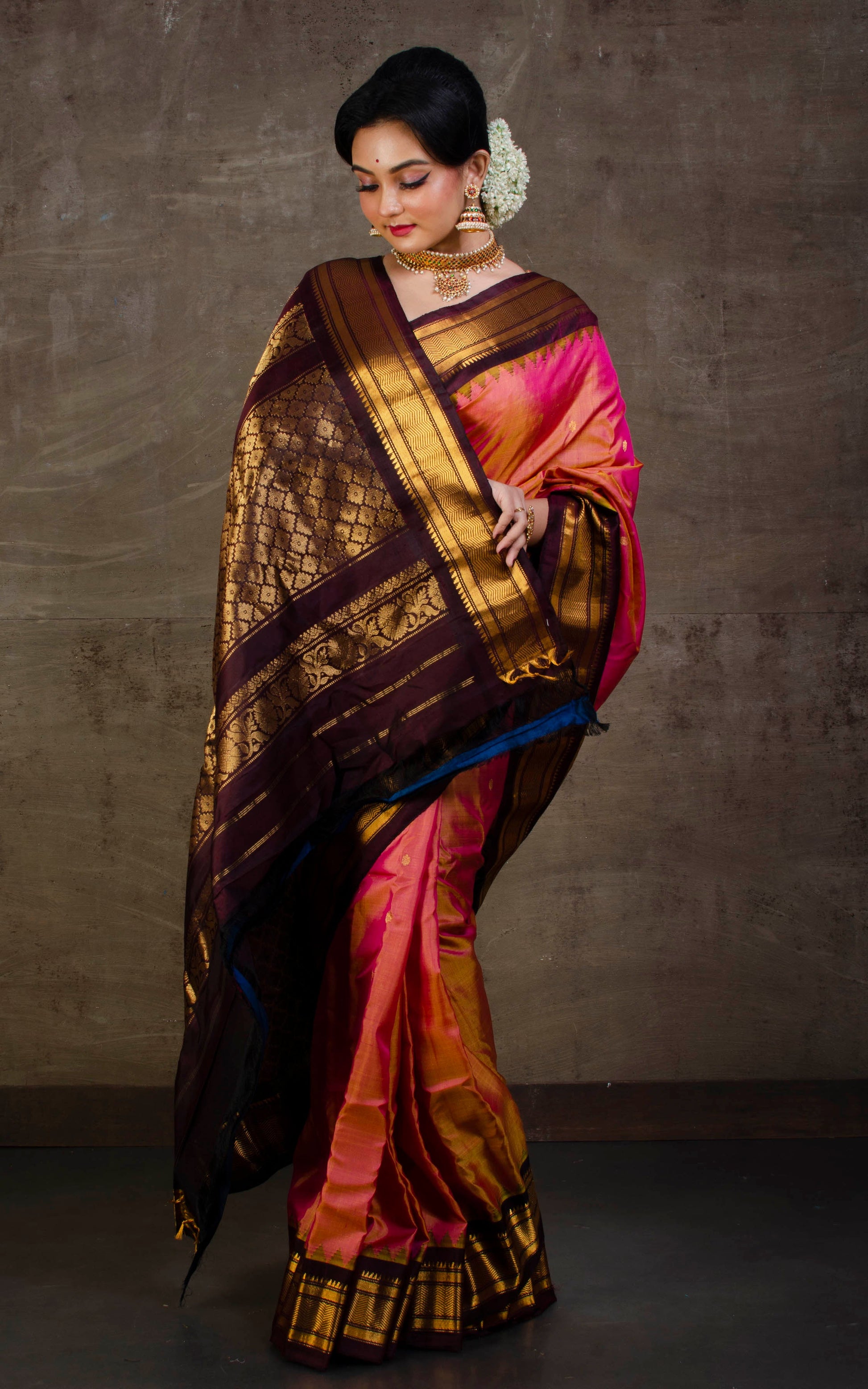 Exclusive Gadwal Silk Saree in Salmon Pink and Snuff Brown