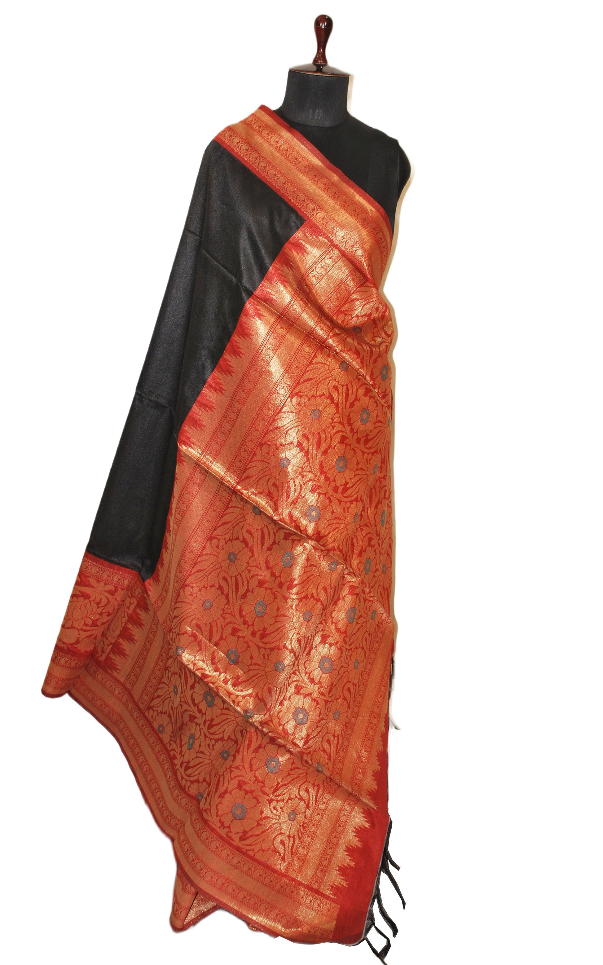 Blended Gicha Tussar Banarasi Silk Saree in Black and Dark Red