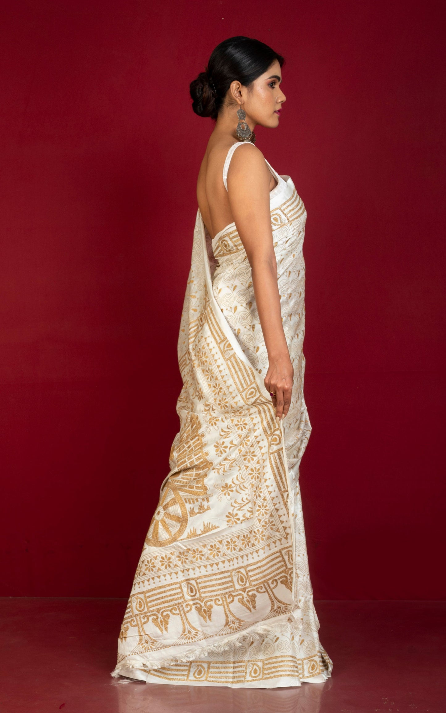 Hand Embroidery Blended Silk Kantha Work Saree in Off White and Snuff Brown Thread Work