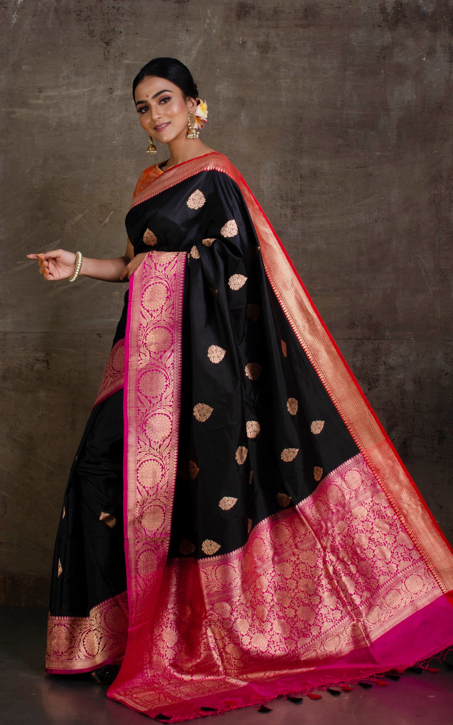 Premium Quality Katan Banarasi Silk Saree in Black, Red and Purplish Pink