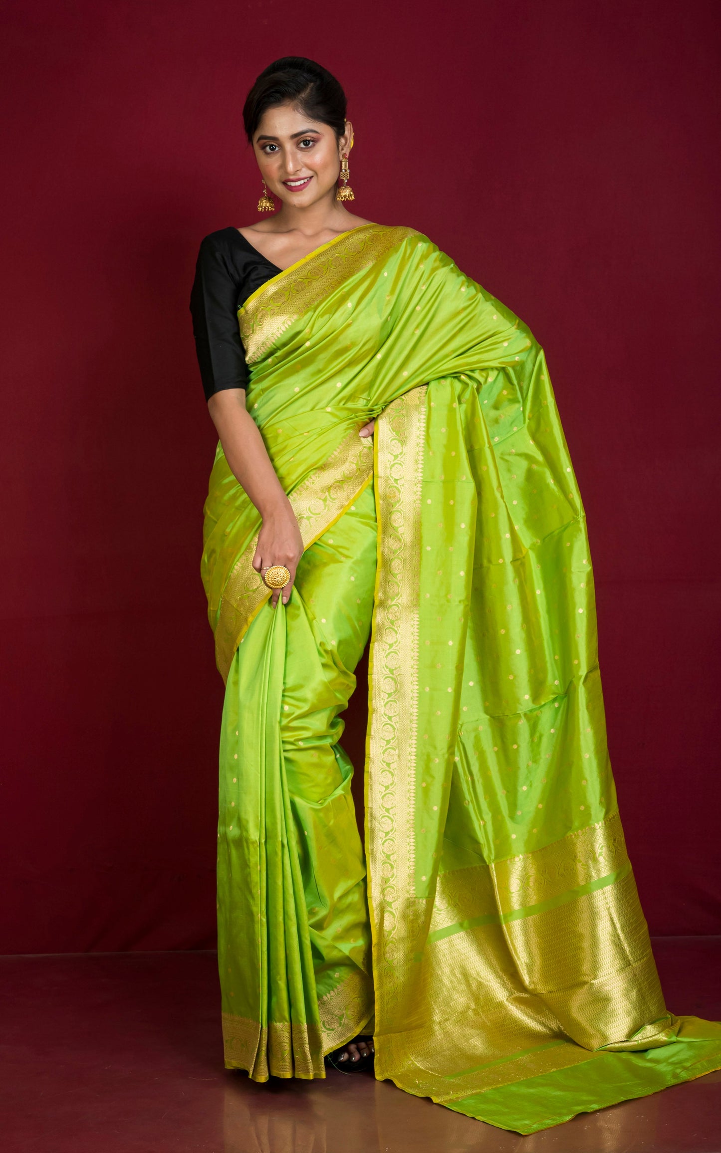 Premium Quality Banarasi Silk Saree in Yellowish Green and Gold