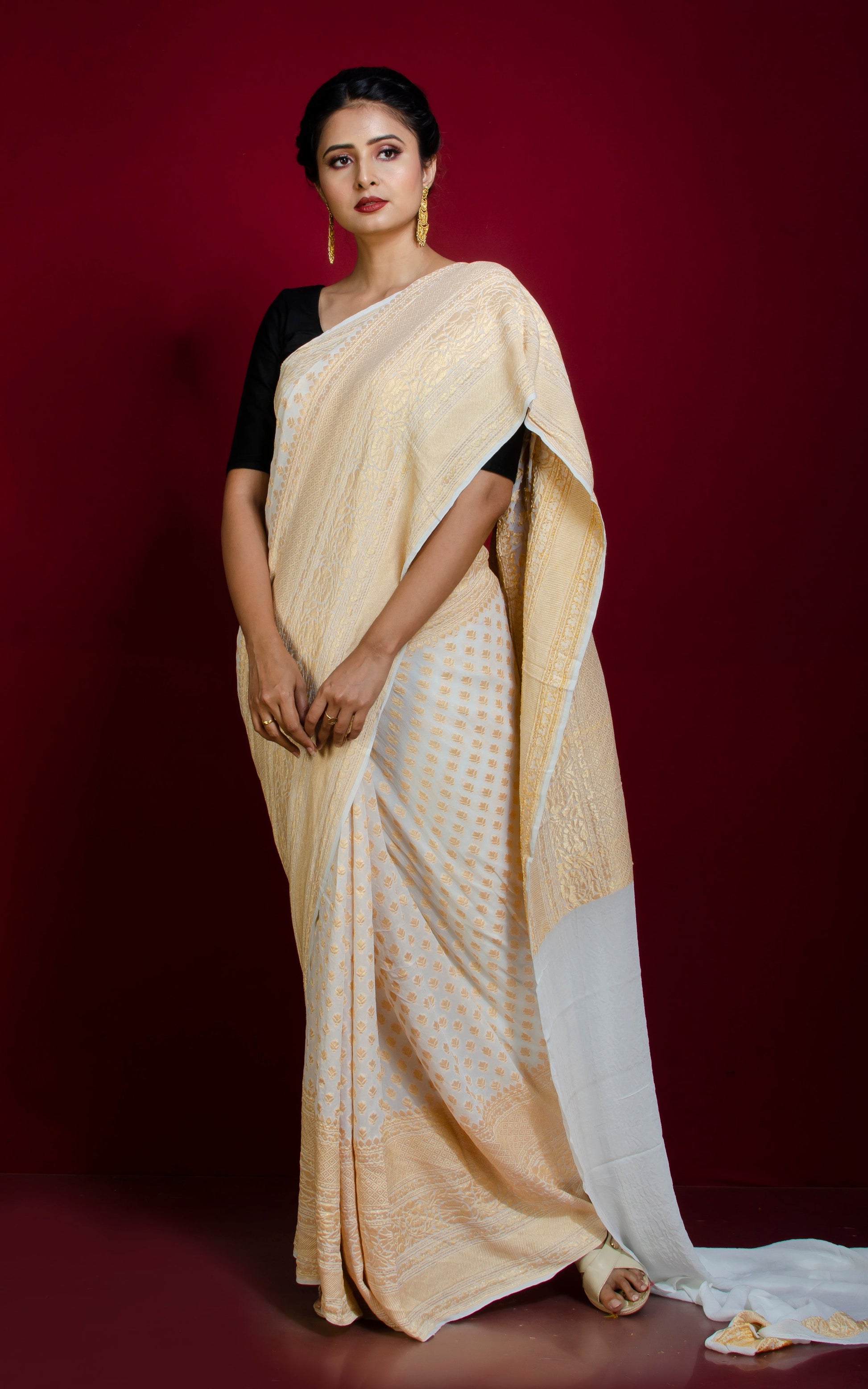 Skirt Border Khaddi Georgette Banarasi Saree in Off white and Muted Gold