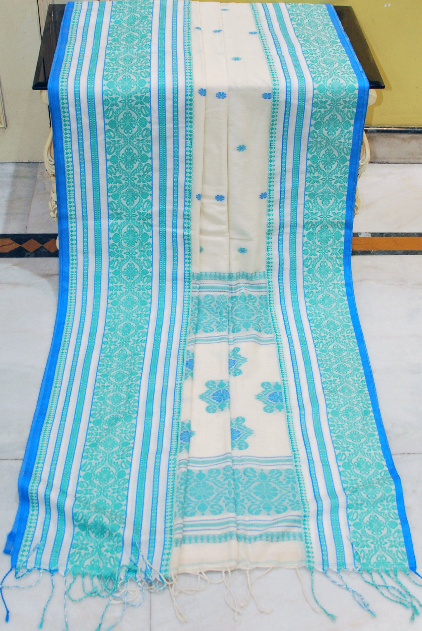 Nakshi Skirt Border Work Soft Cotton Bomkai Saree in Off White, Sea green and Blue