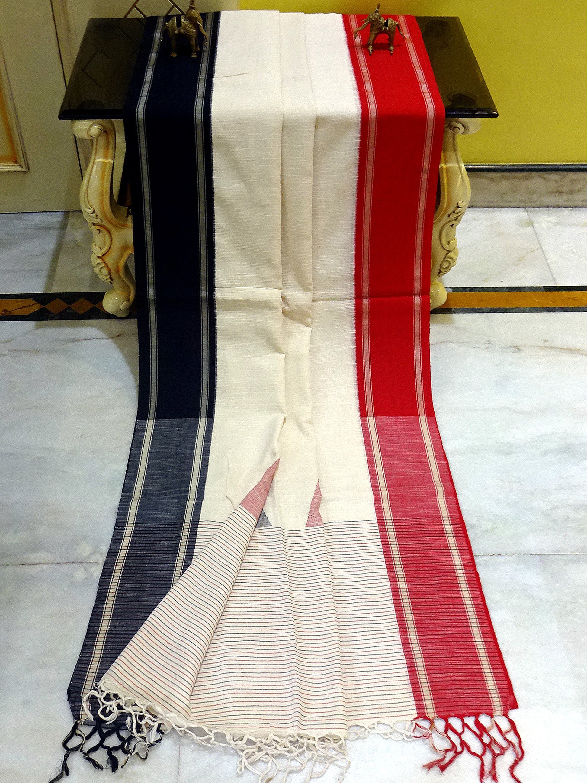 Premium Quality Double Warp Kadiyal Jamdani Saree in Off white, Black and Red