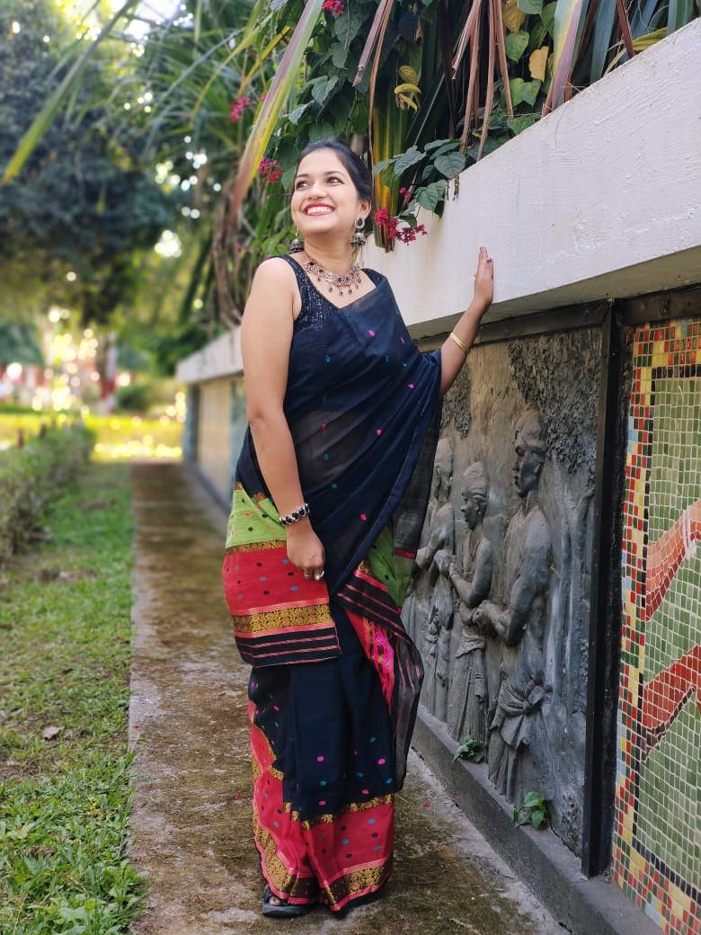 Sundarika Black Mekhela Chador Saree