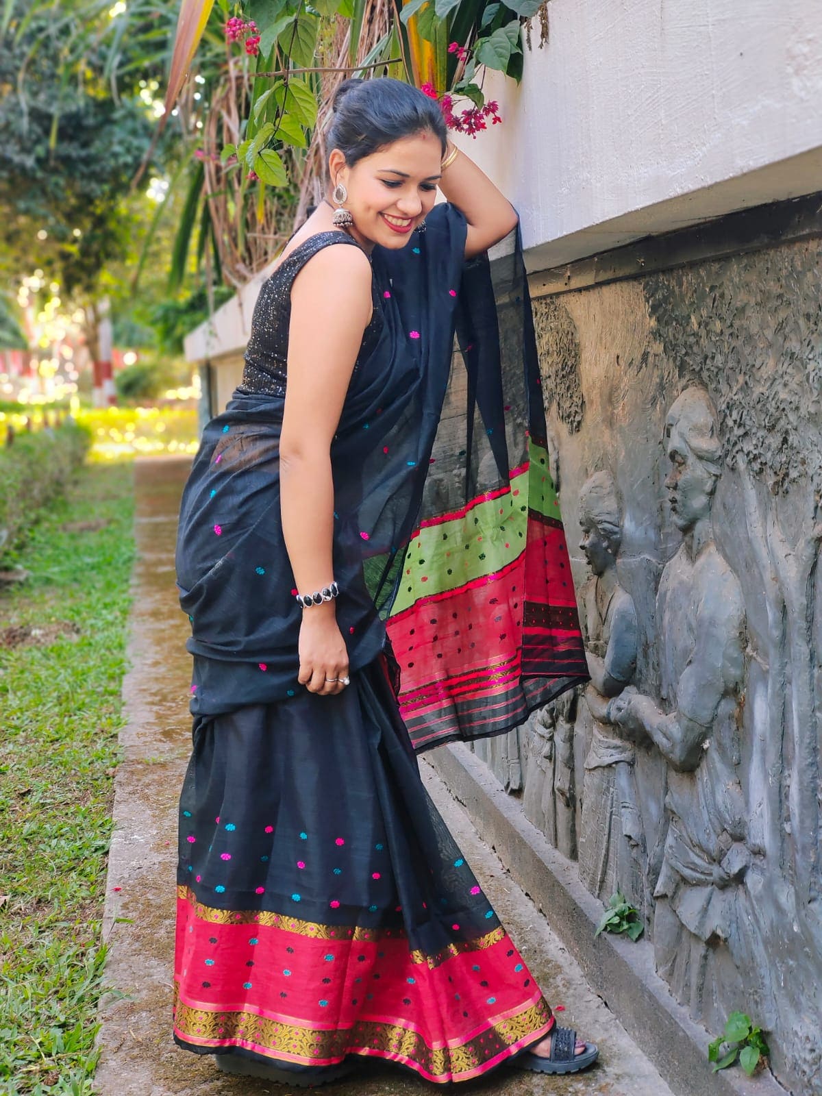 Sundarika Black Mekhela Chador Saree