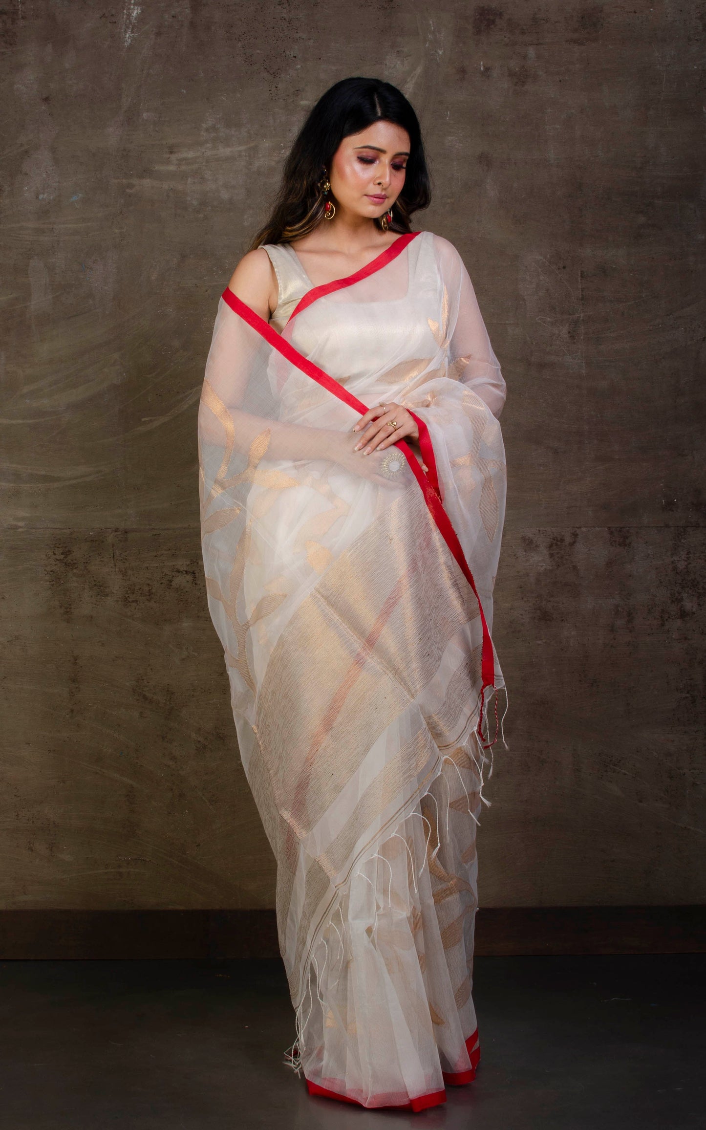 Jangla Jaal Work Muslin Silk Jamdani Saree in Off White, Red and Antique Gold