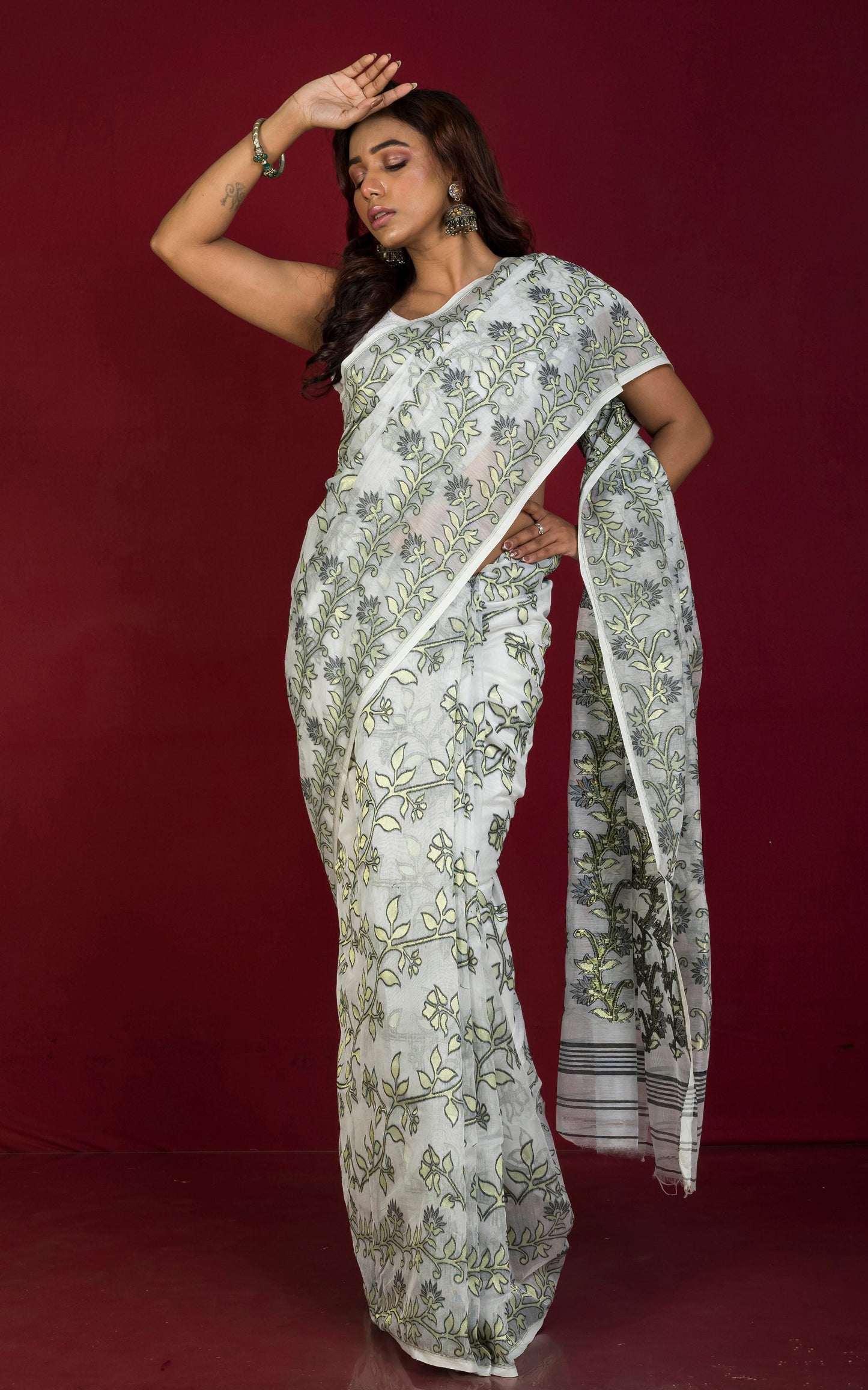 Traditional Soft Jamdani Saree in Off White, Black and Gold