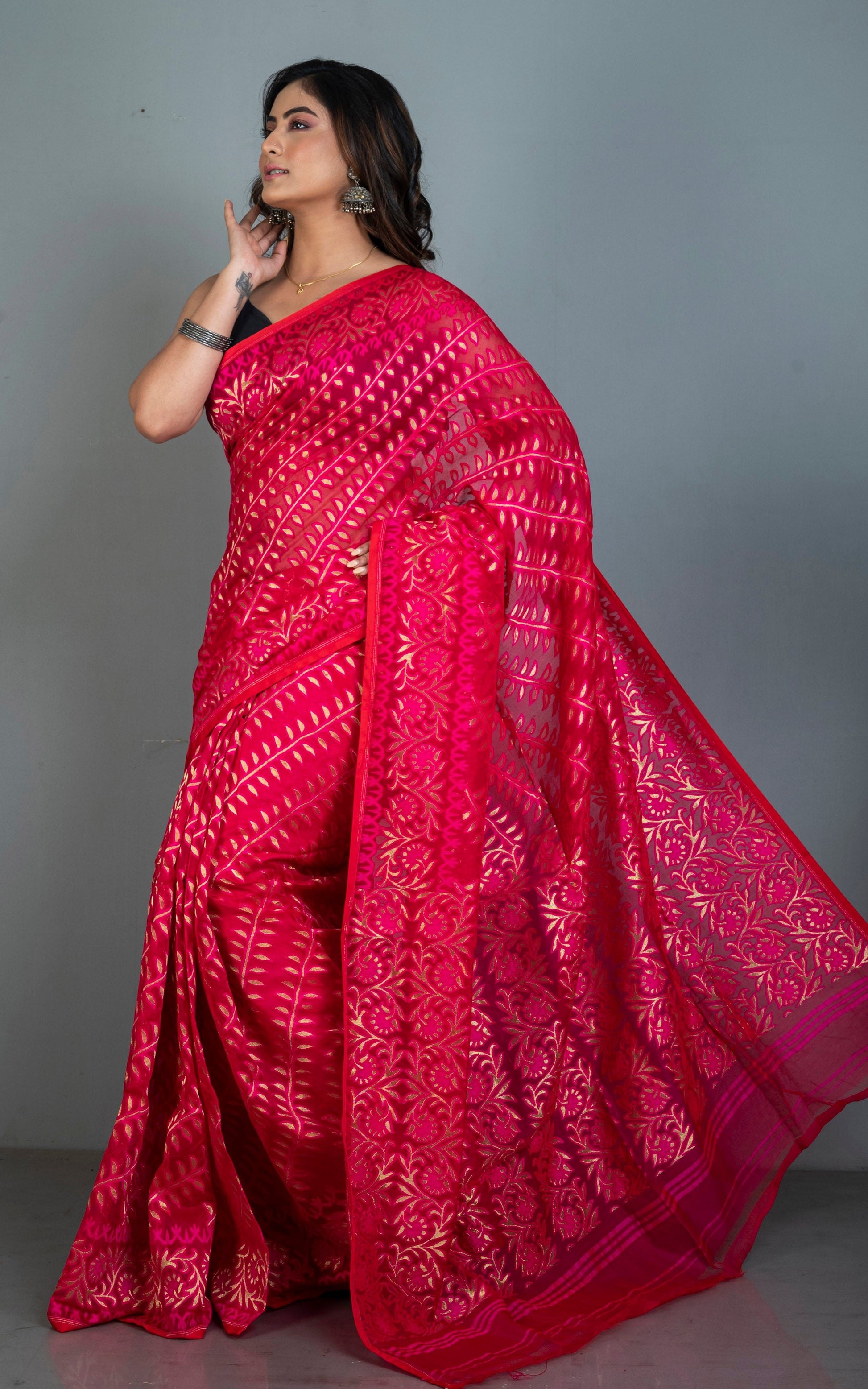 Traditional Soft Jamdani Saree in Raspberry Pink and Gold