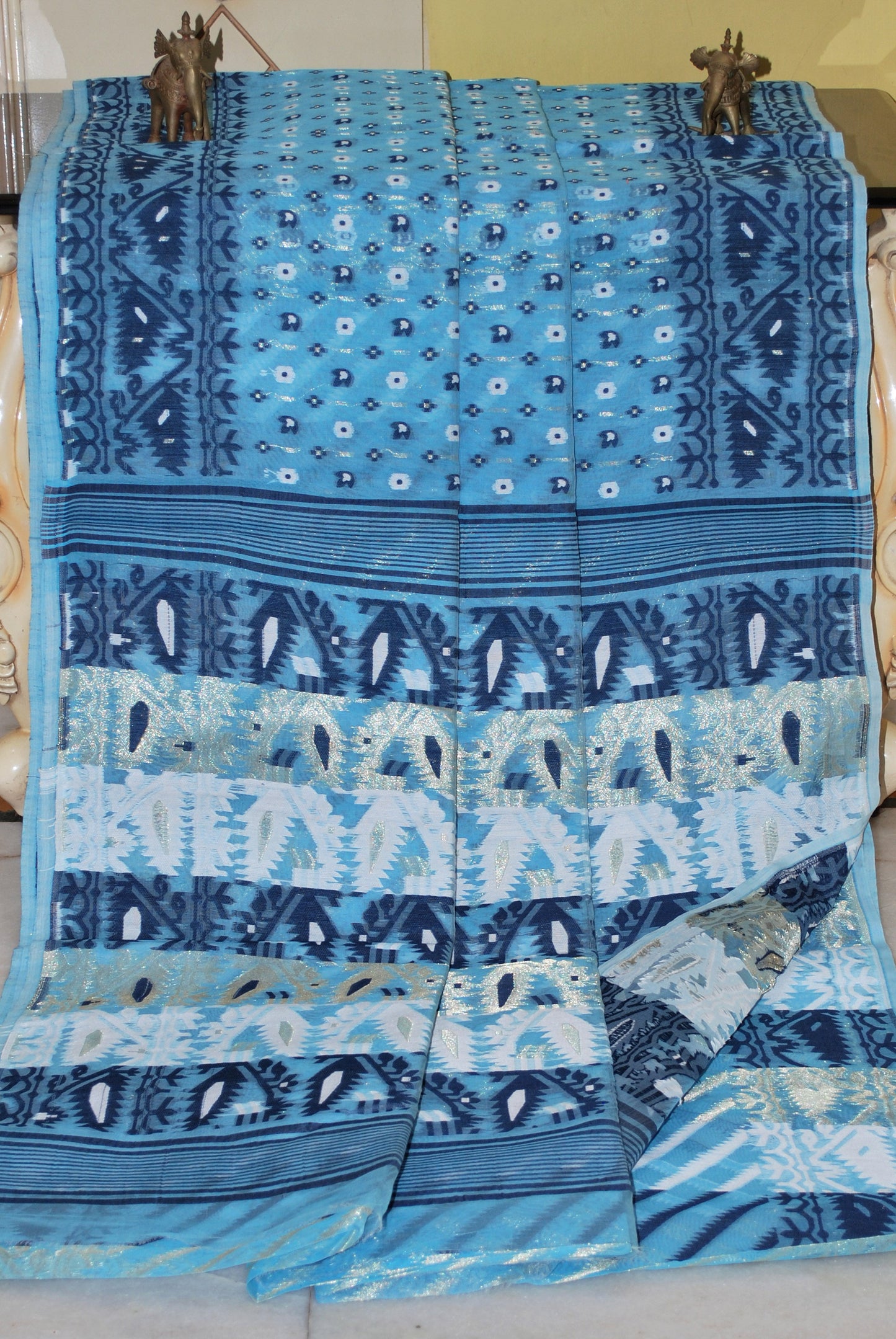 Patli Pallu Work Jamdani Saree in Cerulean Blue, Midnight Blue, Off White and Gold Zari Work