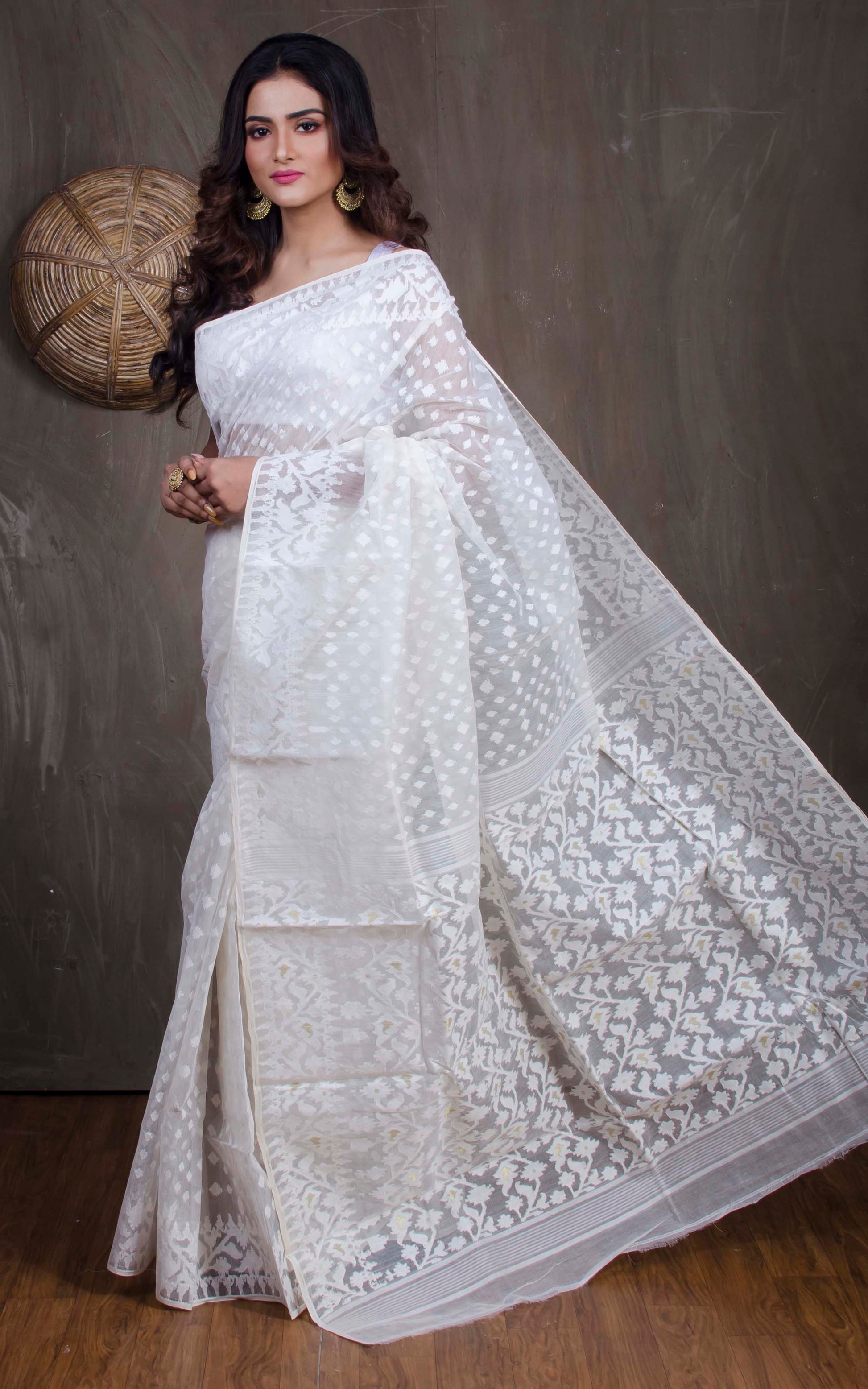 Sholapuri Work Jamdani Saree in White and Gold