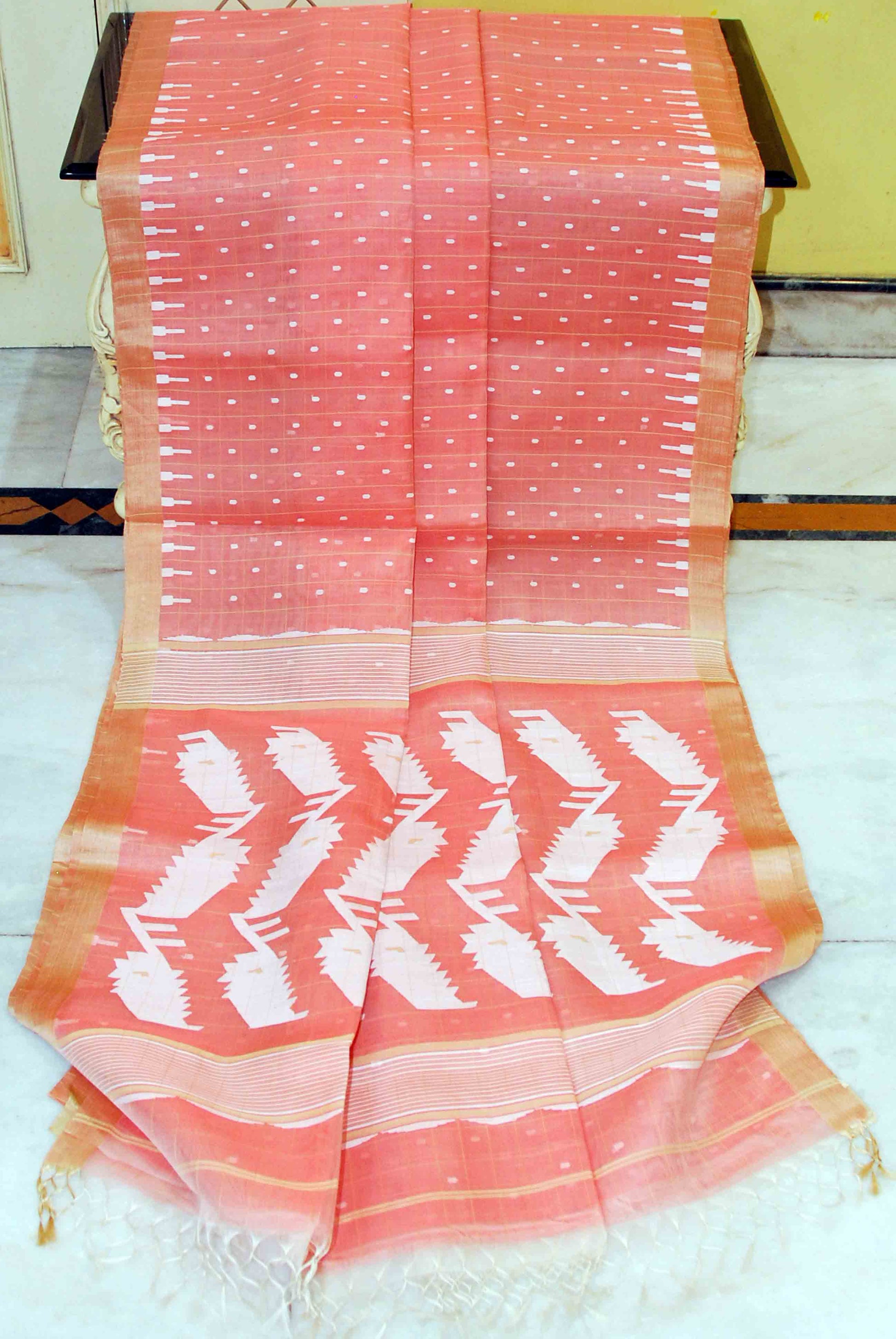 Premium Quality Contrast Checks Muslin Silk Jamdani Saree in Georgia Peach, Off White with Diffuse Gold color Tussar Silk Selvage