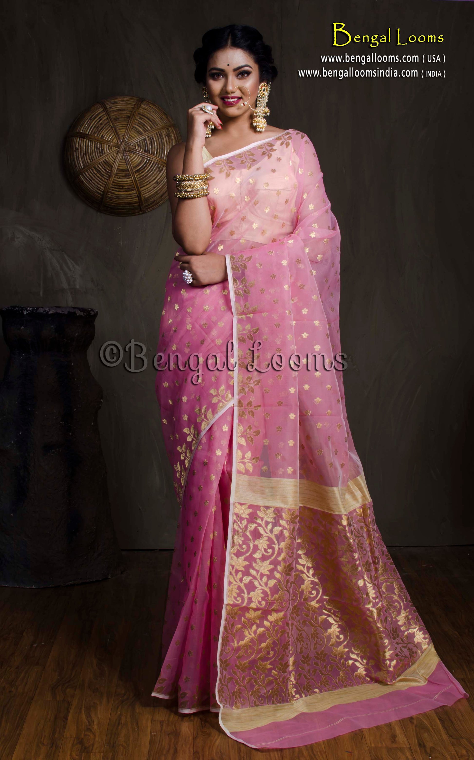 Belpata Nakshi Muslin Jamdani Saree in Baby Pink and Gold