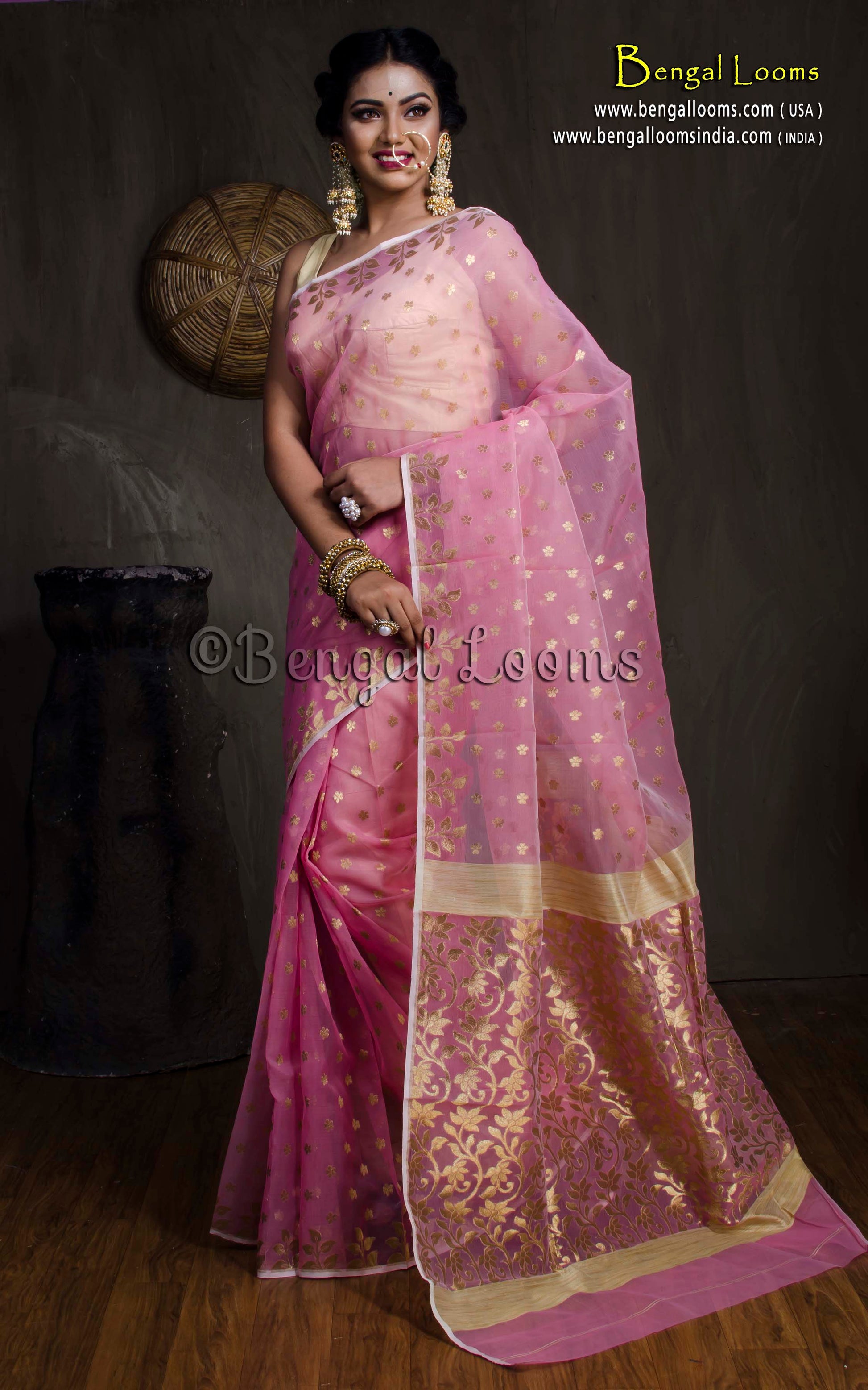 Belpata Nakshi Muslin Jamdani Saree in Baby Pink and Gold