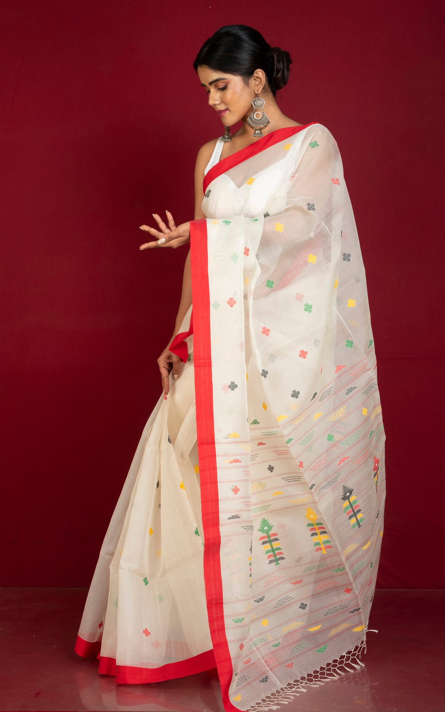 Poth Contrast Border Muslin Silk Jamdani Saree in Spring White, Red and Multicolored