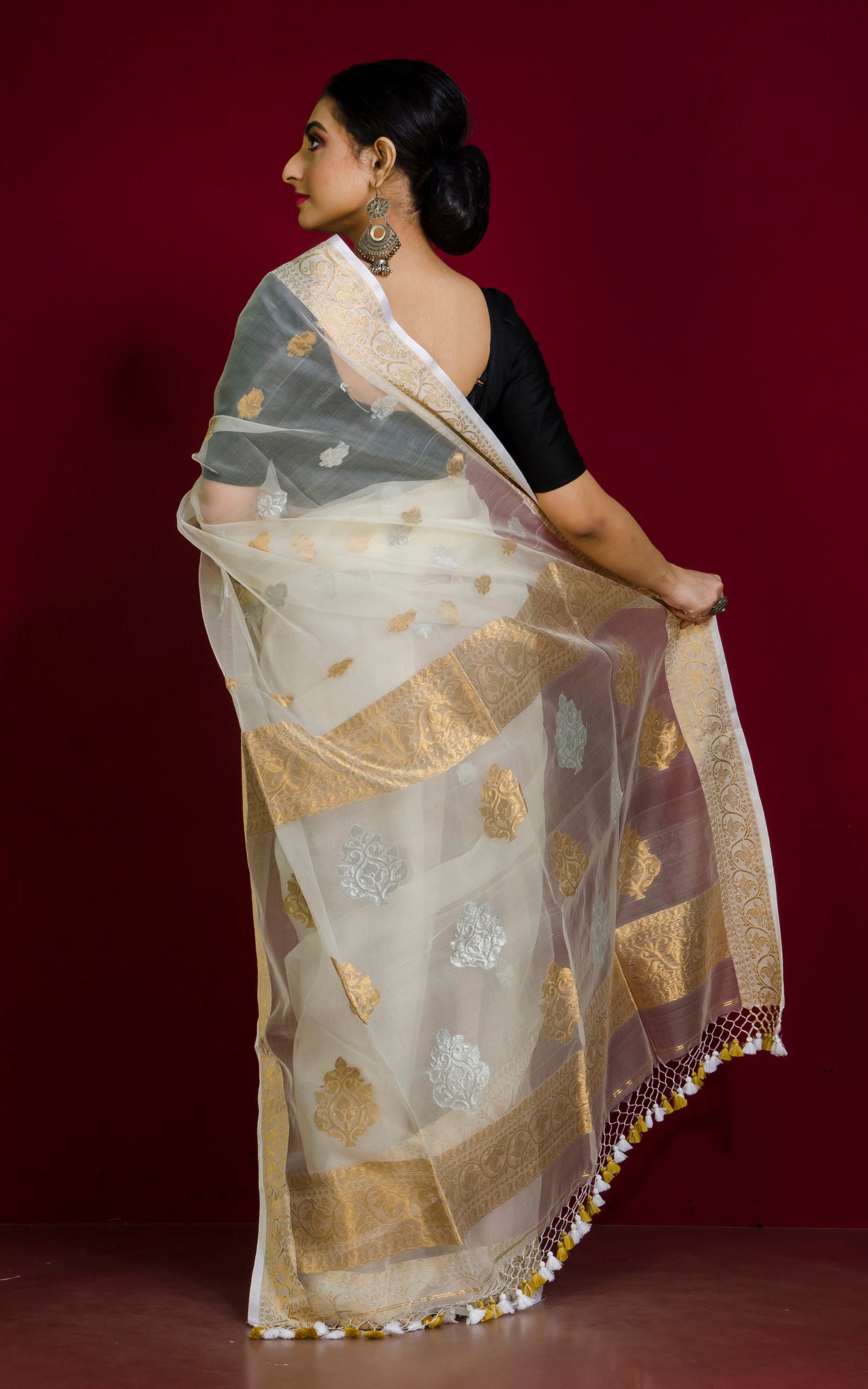 Soft Muslin Silk Banarasi Saree in Off White, Golden and Silver Zari Work