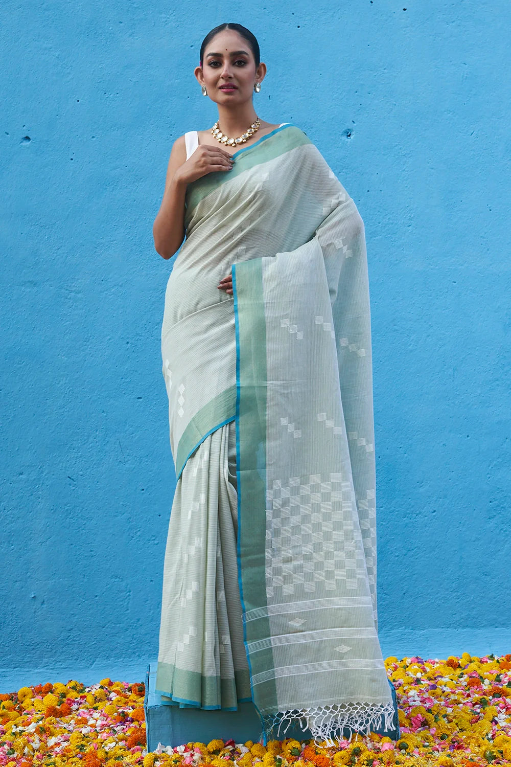 Handloom Spring Green Soft Cotton Saree With Zari Border