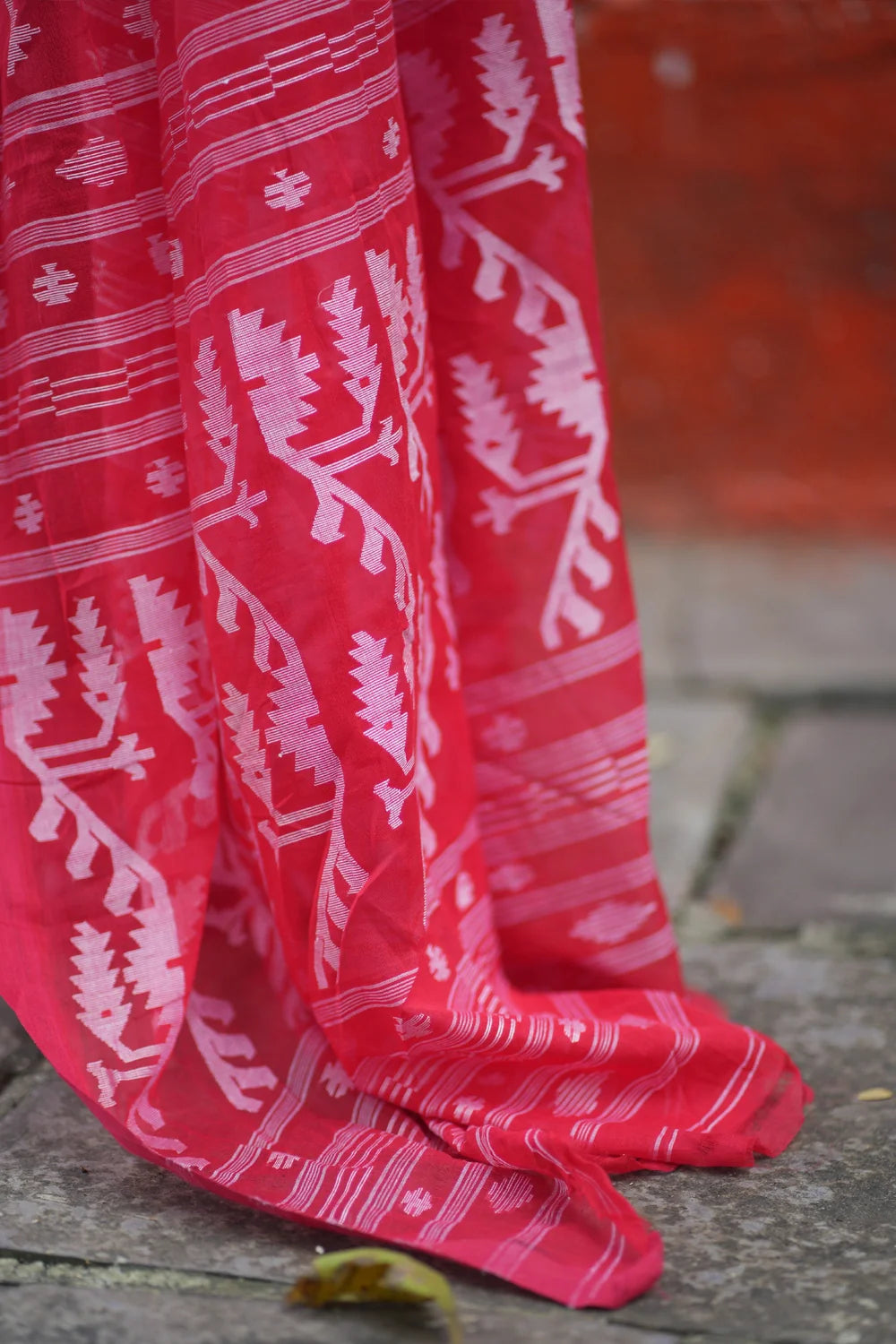 Handloom Red Pujo Jamdani Saree