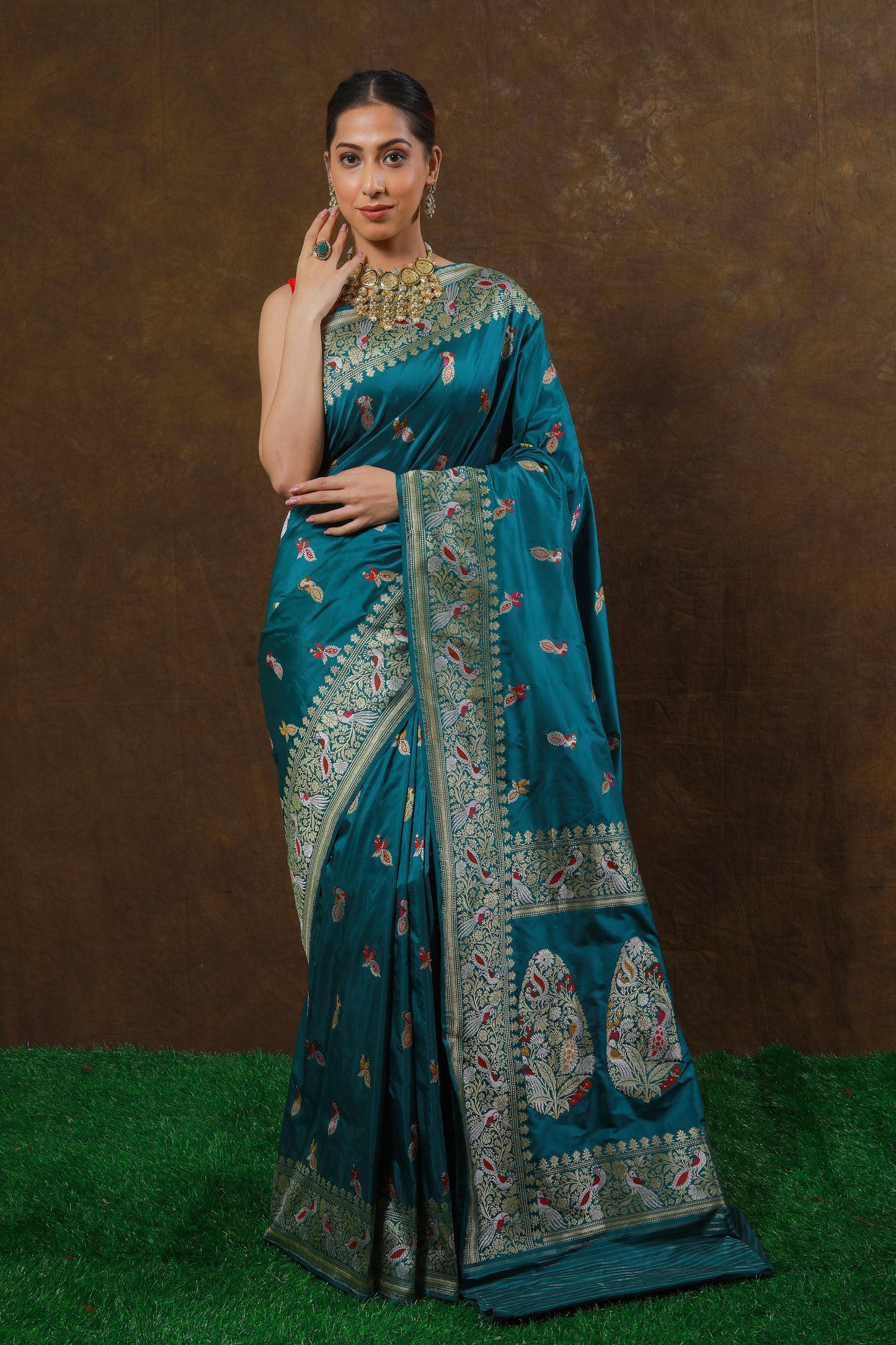 Teal Handwoven Kadwa Katan Silk Saree - Panaya