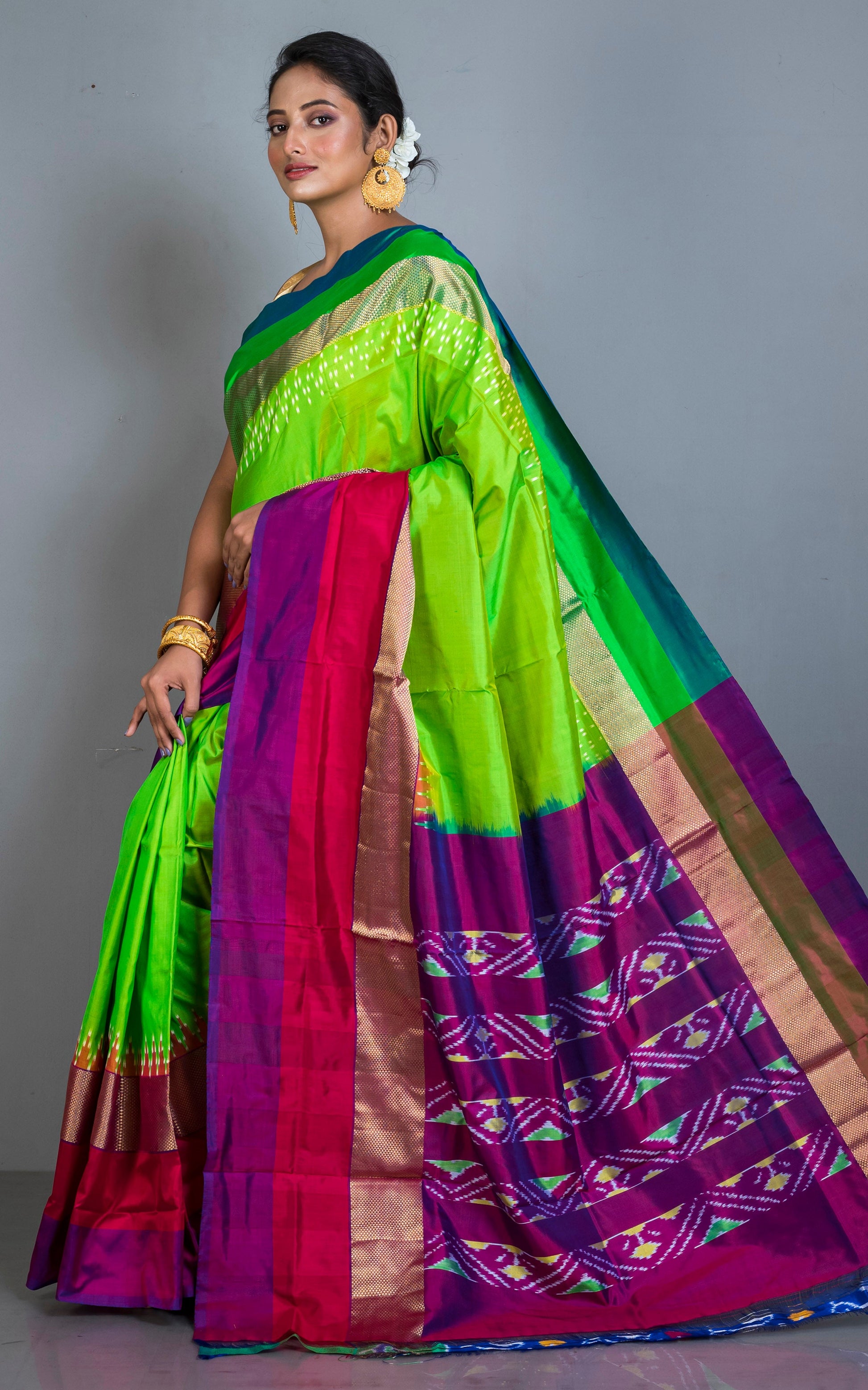 Designer Skirt Border Ikkat Pochampally Silk Saree in Natural Green and Multicolored